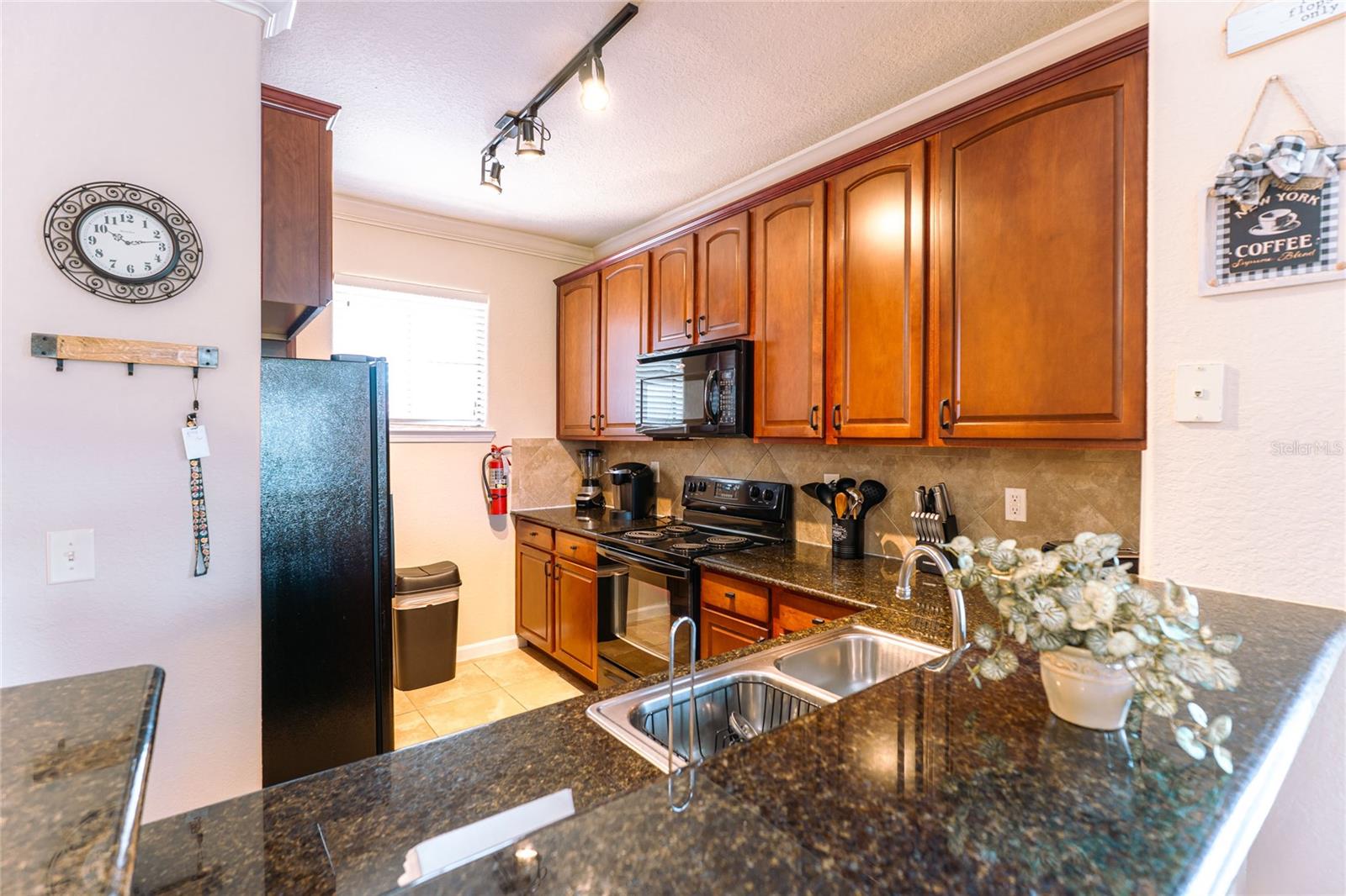 Image 2 of 34 For 903 Charo Parkway 831
