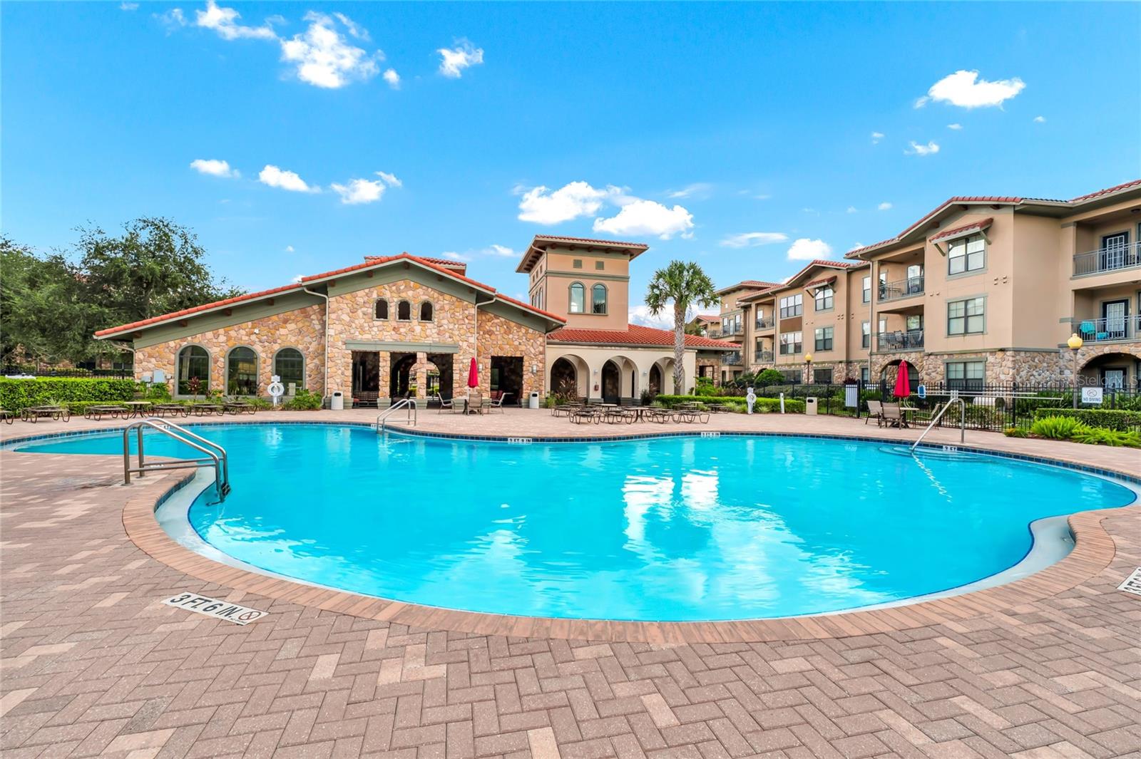 Image 35 of 48 For 903 Charo Parkway 831