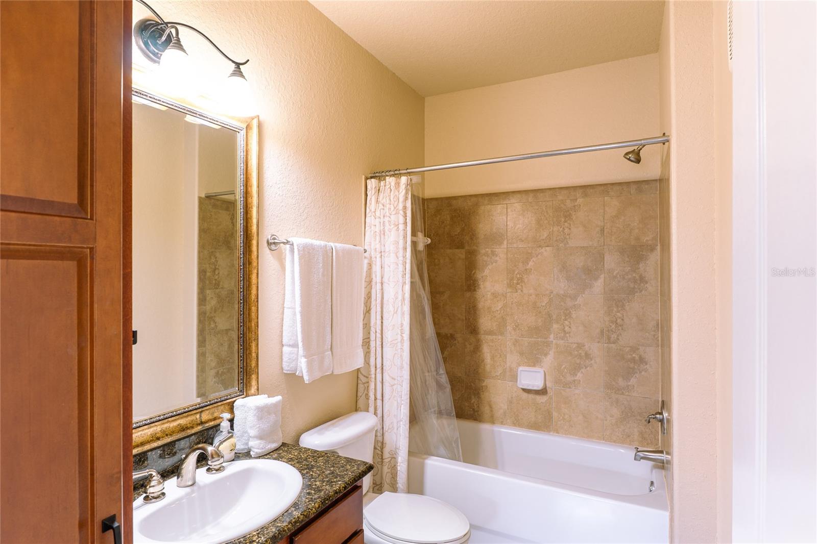 Image 9 of 34 For 903 Charo Parkway 831
