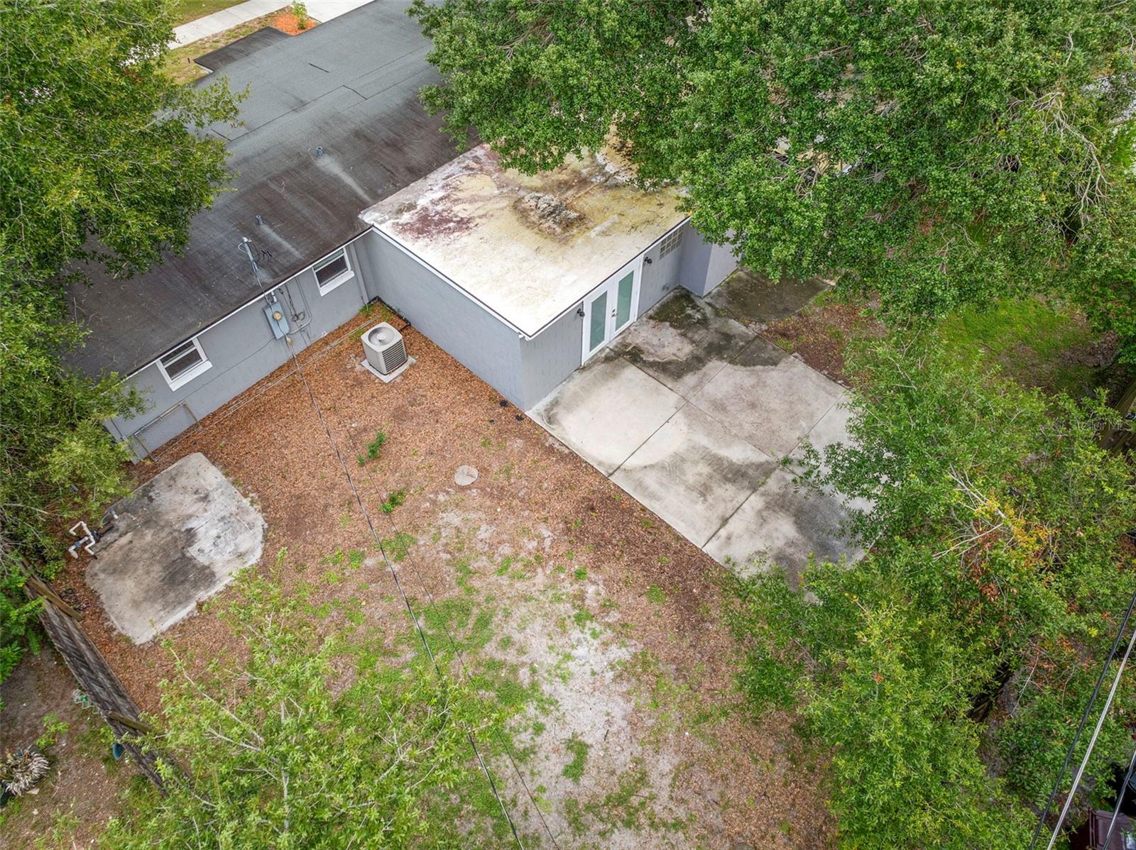 Image 13 of 49 For 6322 Appian Way