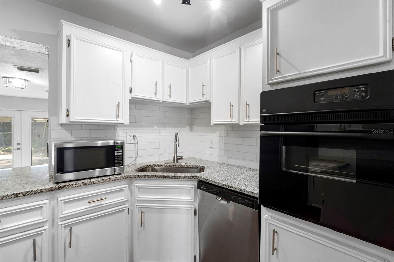 Image 17 of 49 For 6322 Appian Way