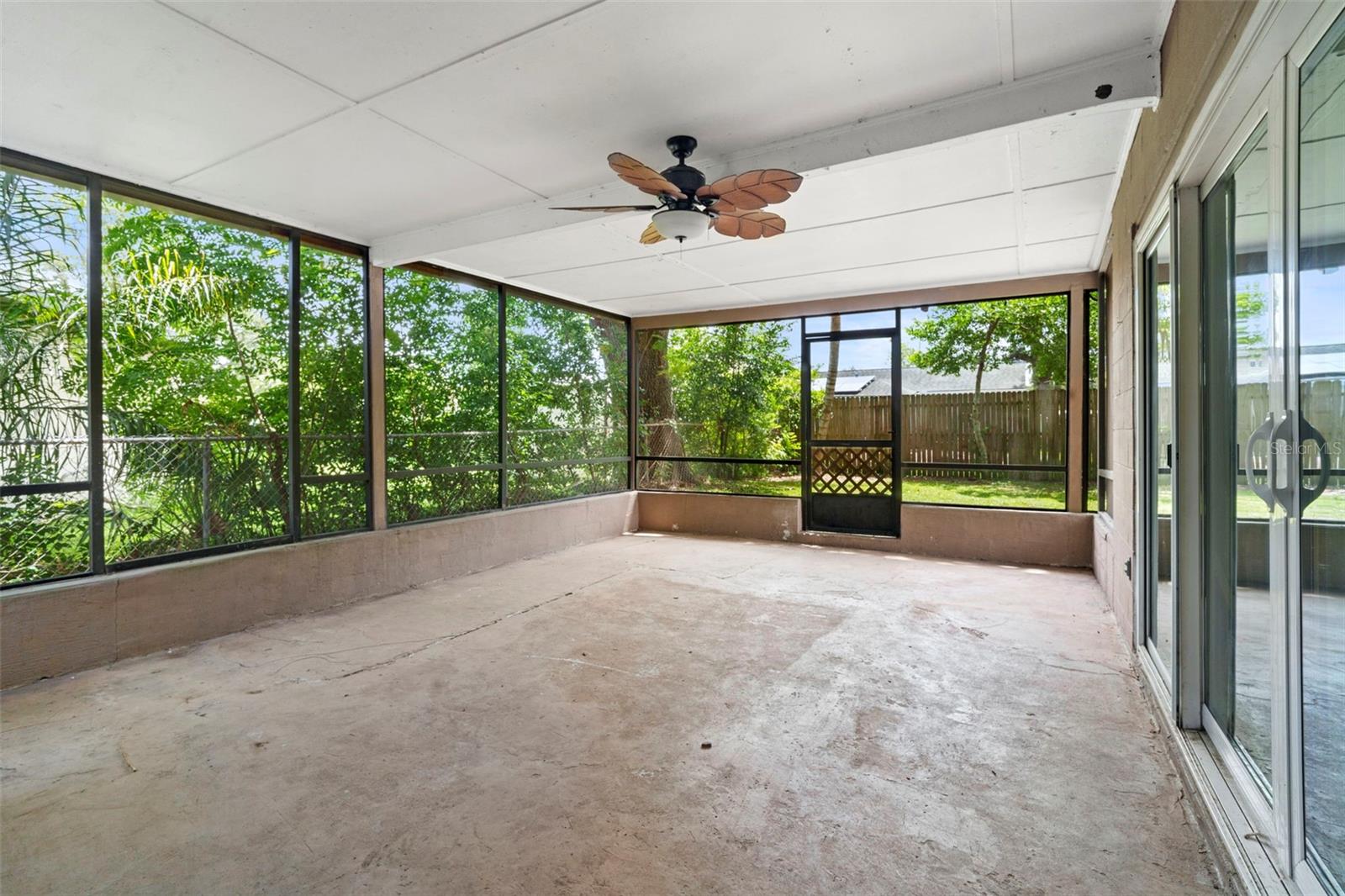 Image 25 of 49 For 6322 Appian Way