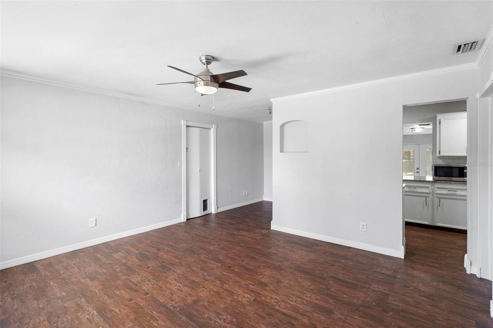 Image 47 of 49 For 6322 Appian Way