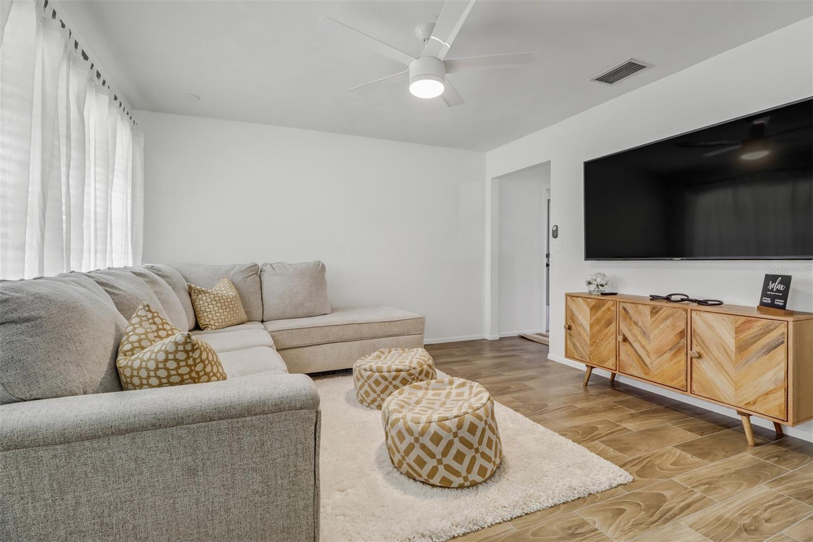 Image 3 of 34 For 4711 Forest Glen Drive