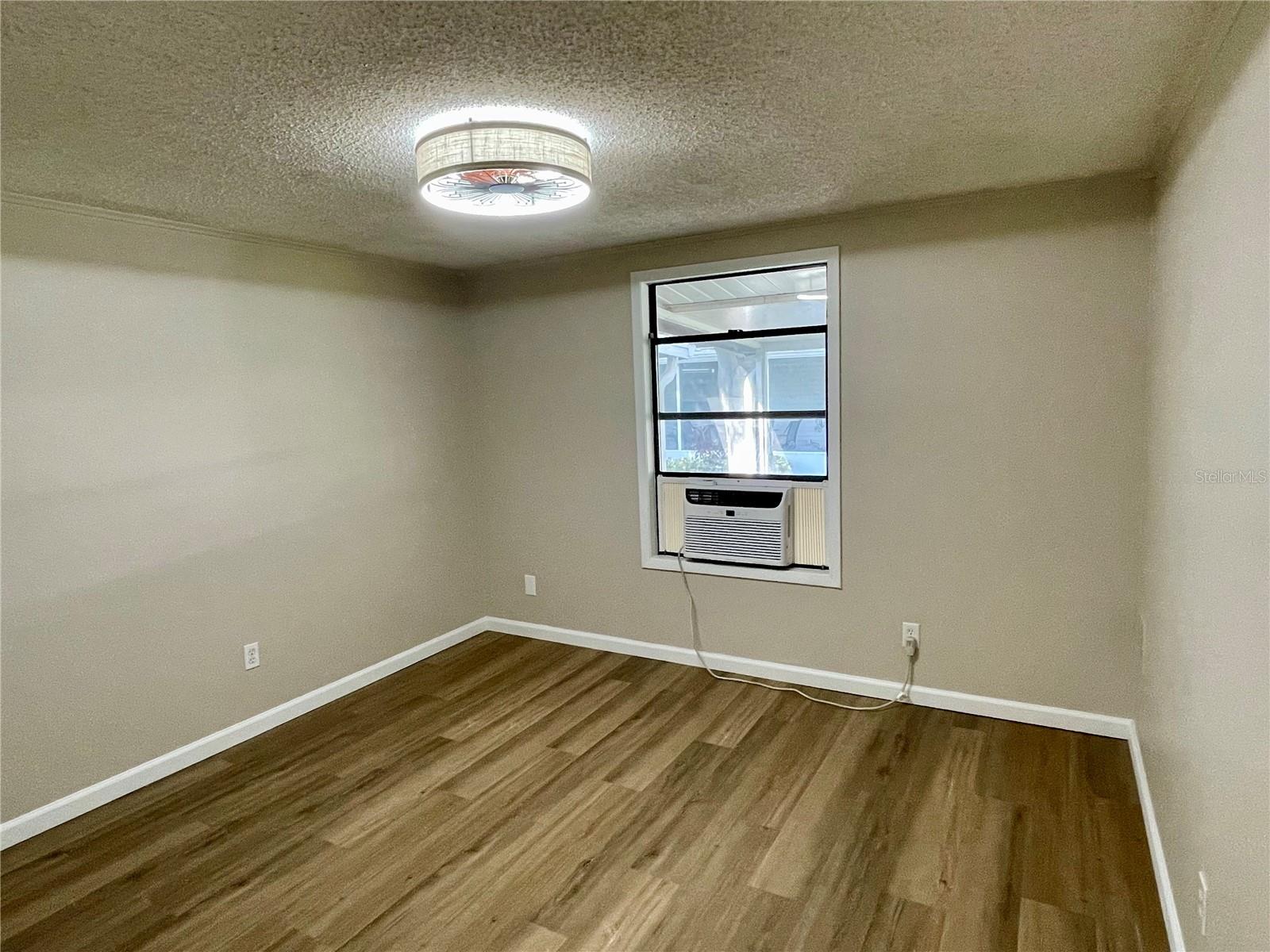 Image 10 of 20 For 4071 Michigan Street 4071