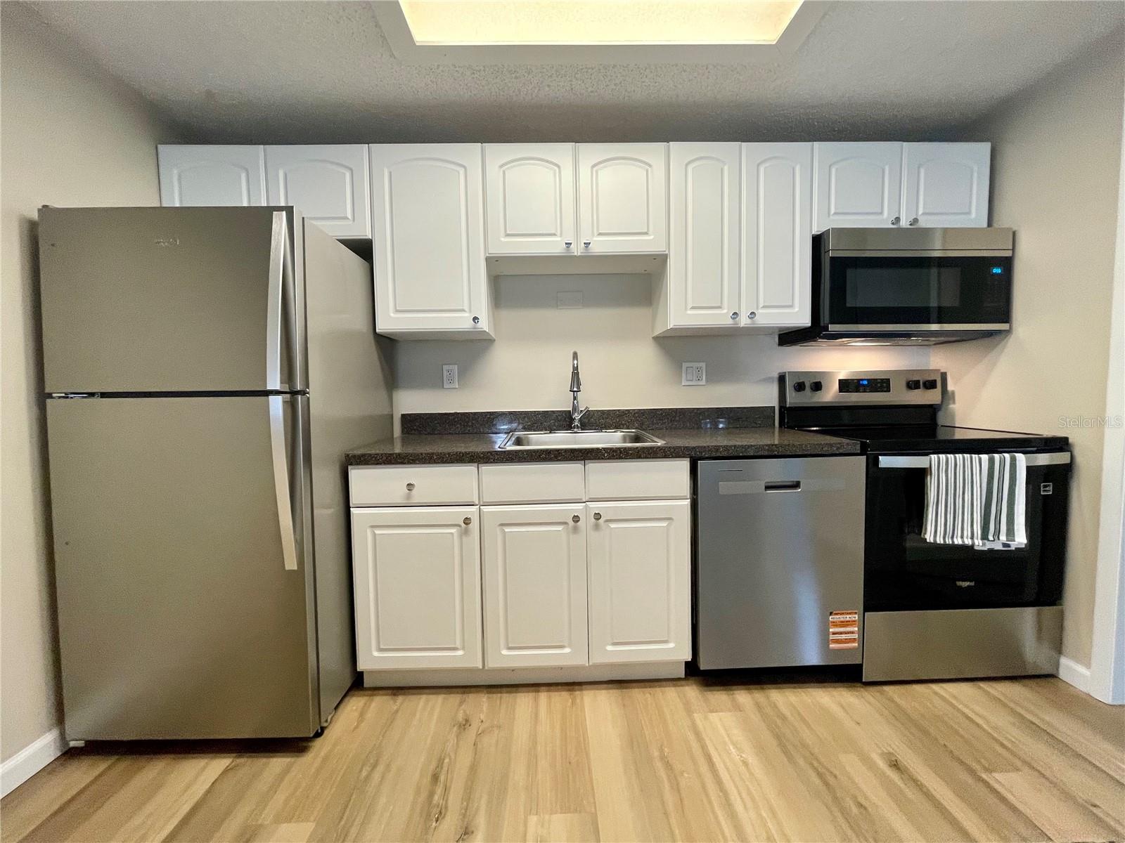 Image 7 of 20 For 4071 Michigan Street 4071