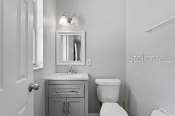 Image 12 of 21 For 450 Longwood Circle