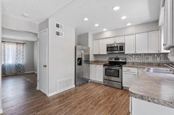 Image 6 of 21 For 450 Longwood Circle