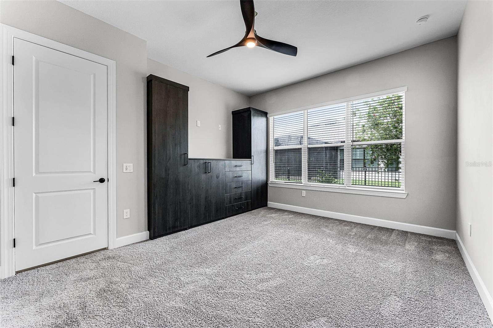 Image 33 of 76 For 937 Walnut Creek Lane