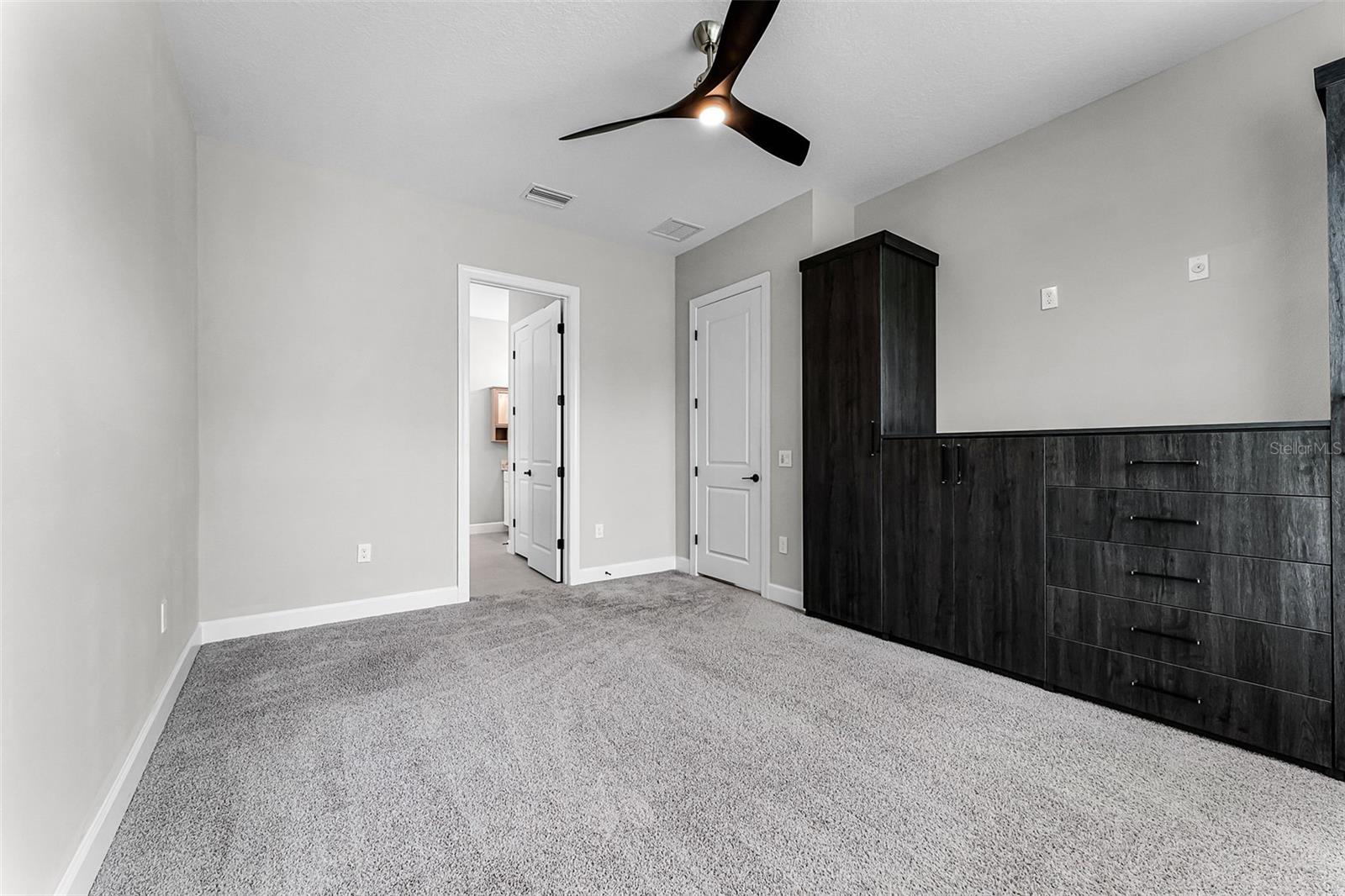 Image 35 of 76 For 937 Walnut Creek Lane