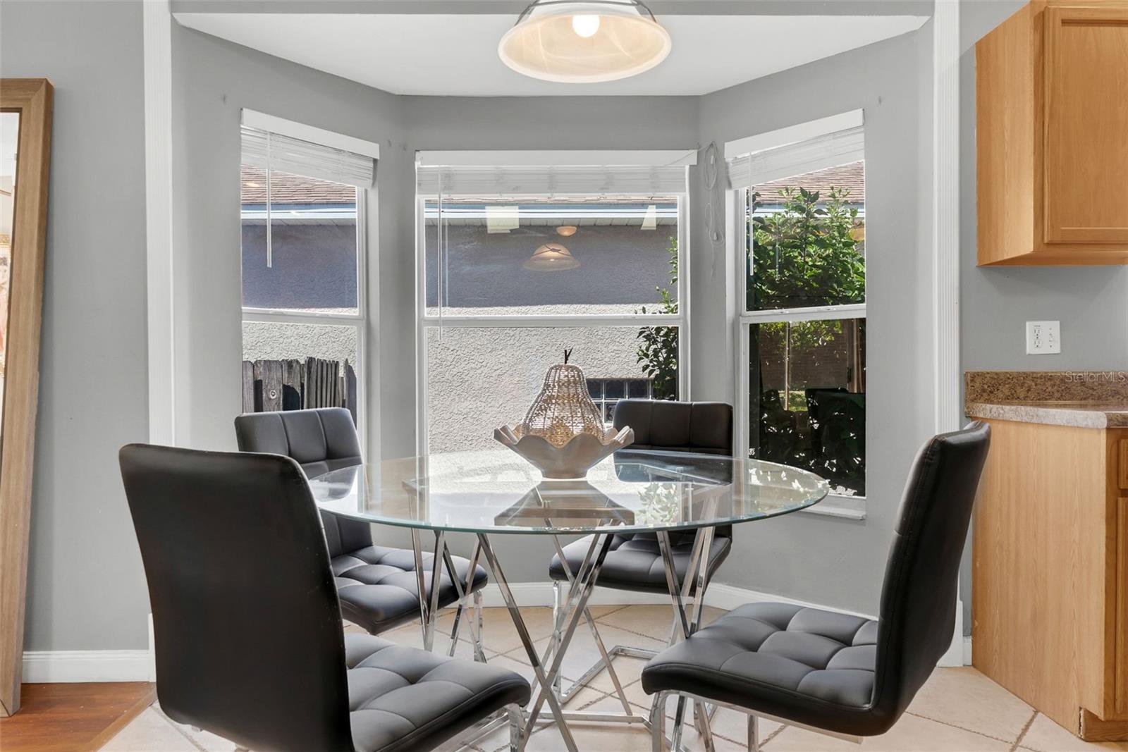 Image 12 of 47 For 155 London Fog Way