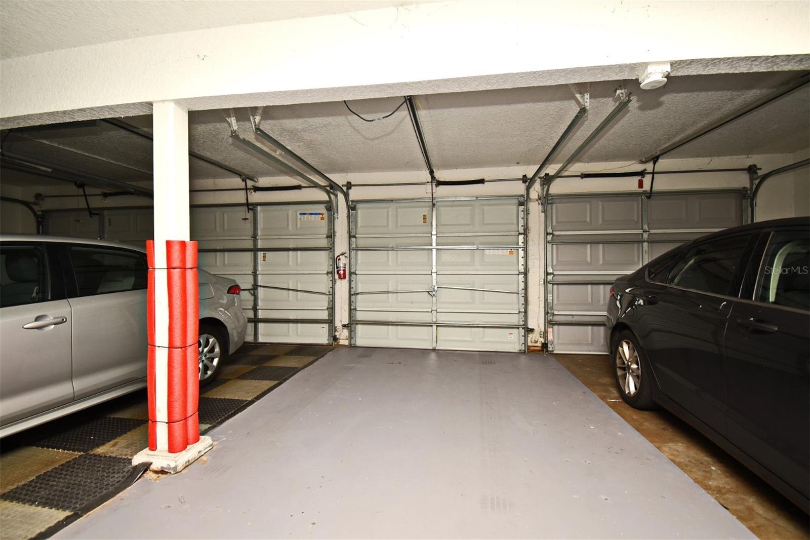 Image 18 of 37 For 4159 White Pine Avenue 3