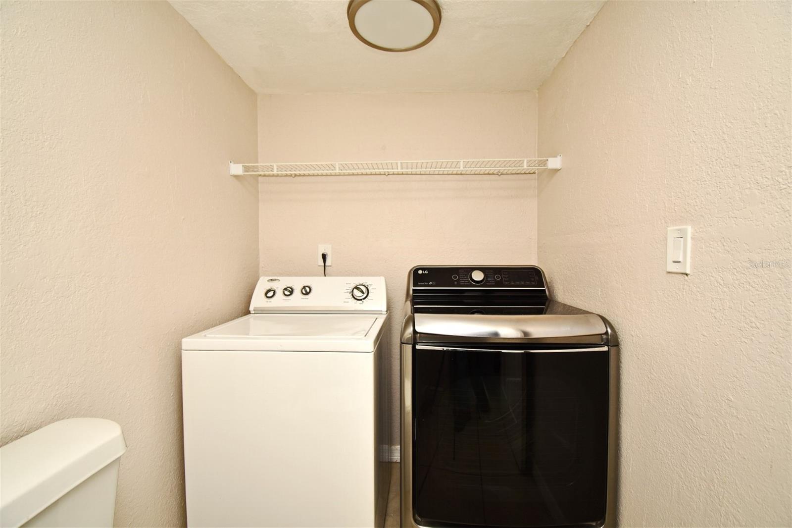 Image 24 of 37 For 4159 White Pine Avenue 3