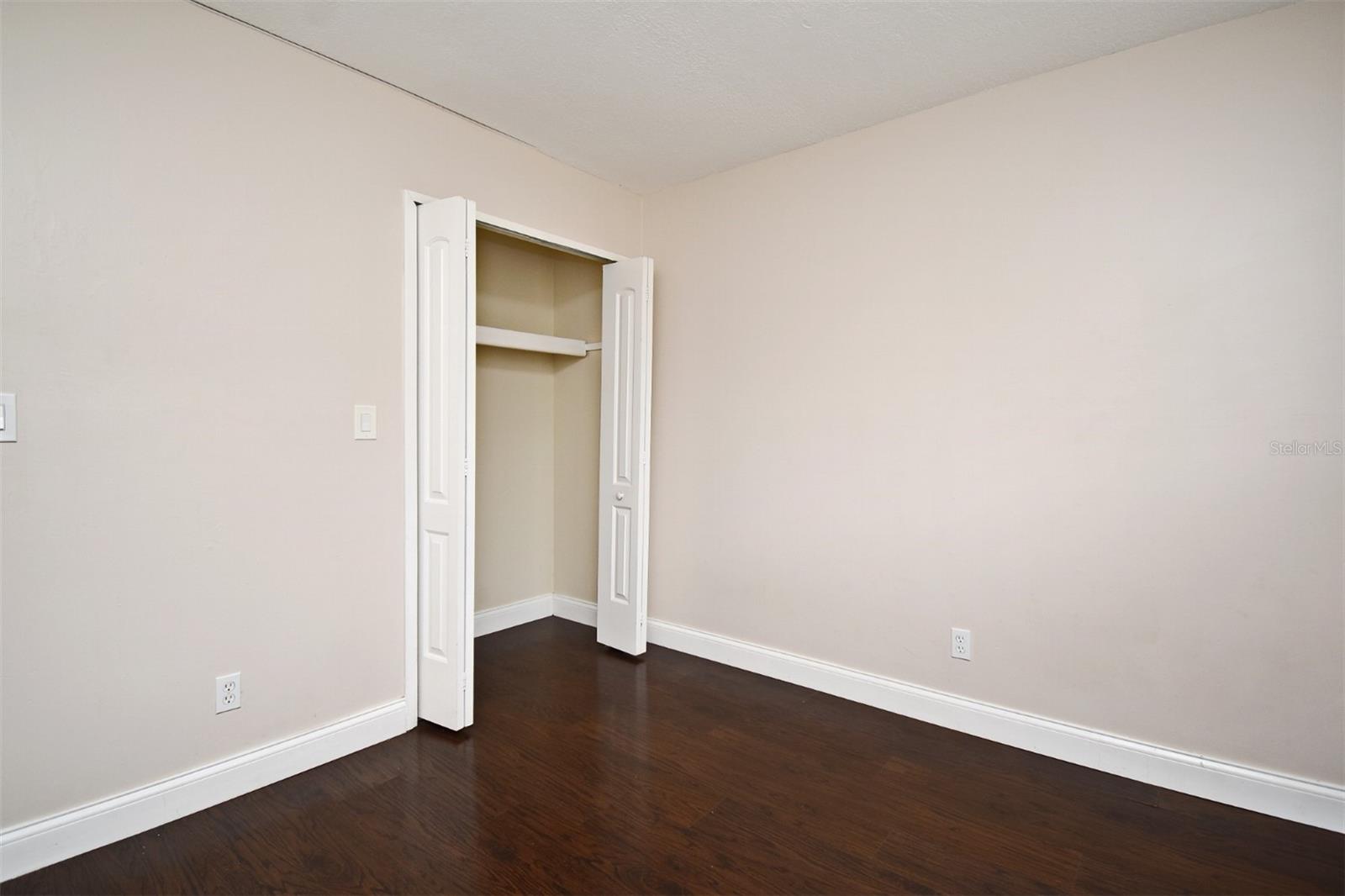 Image 30 of 37 For 4159 White Pine Avenue 3