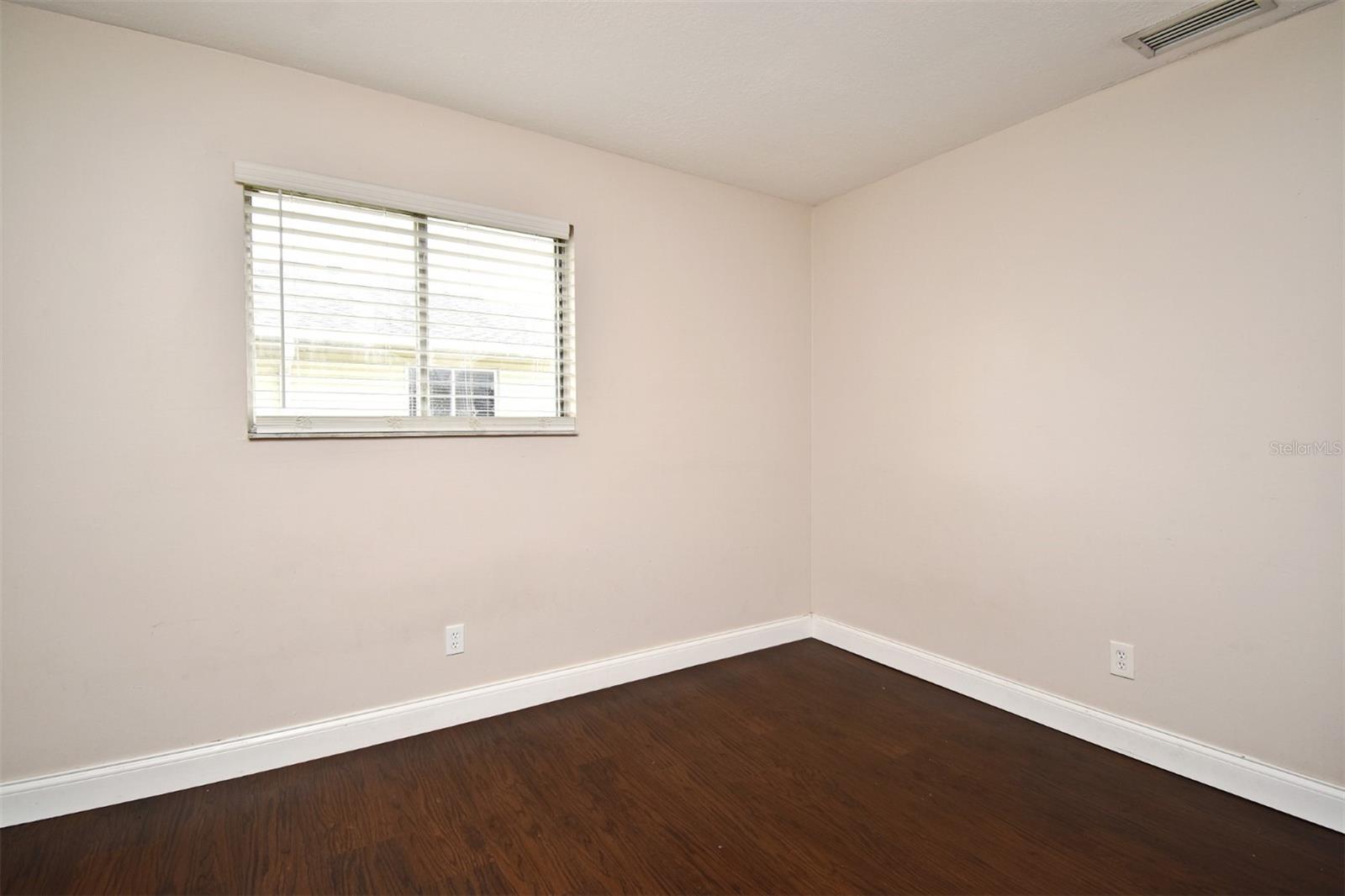 Image 31 of 37 For 4159 White Pine Avenue 3