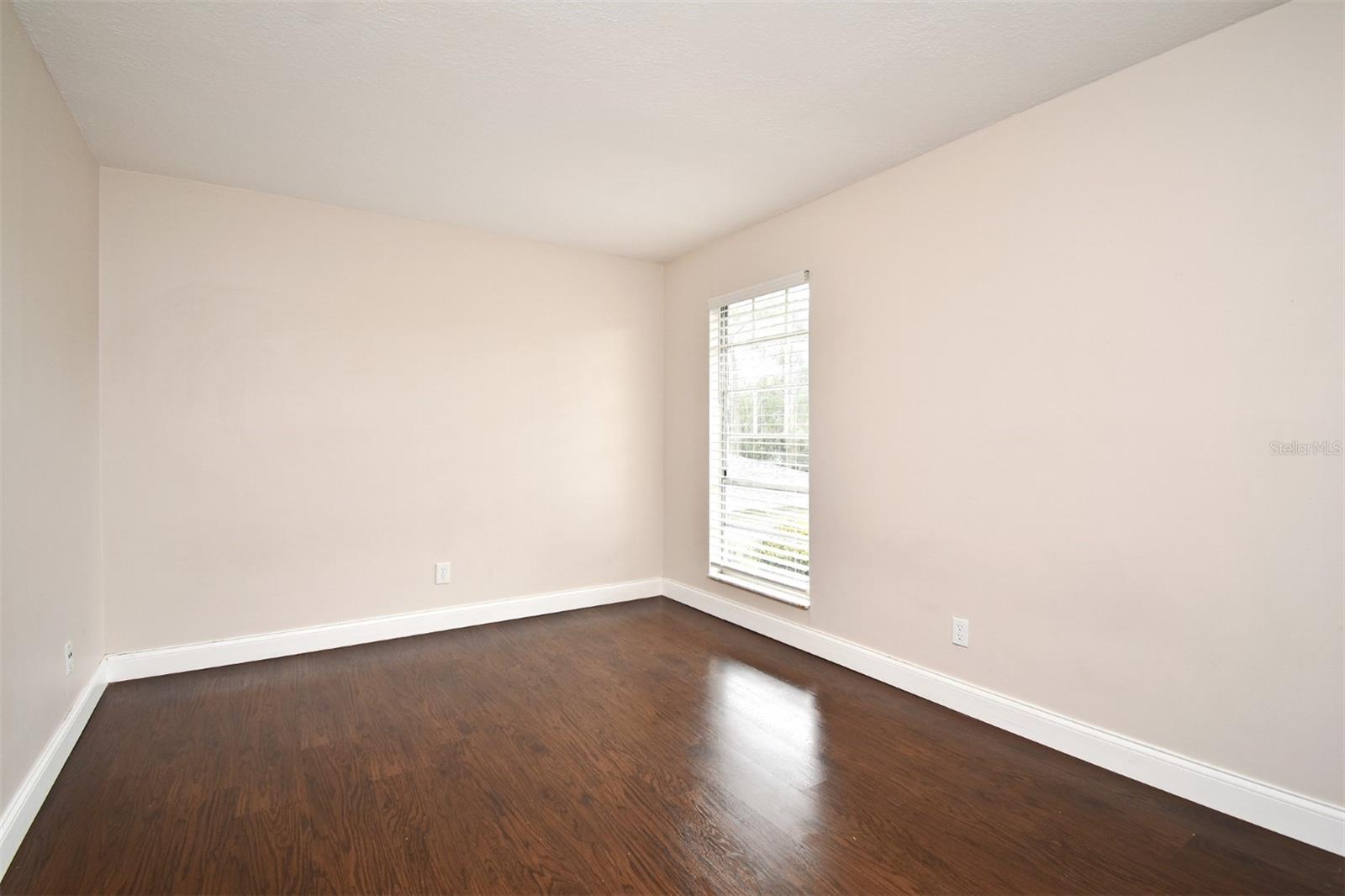 Image 32 of 37 For 4159 White Pine Avenue 3