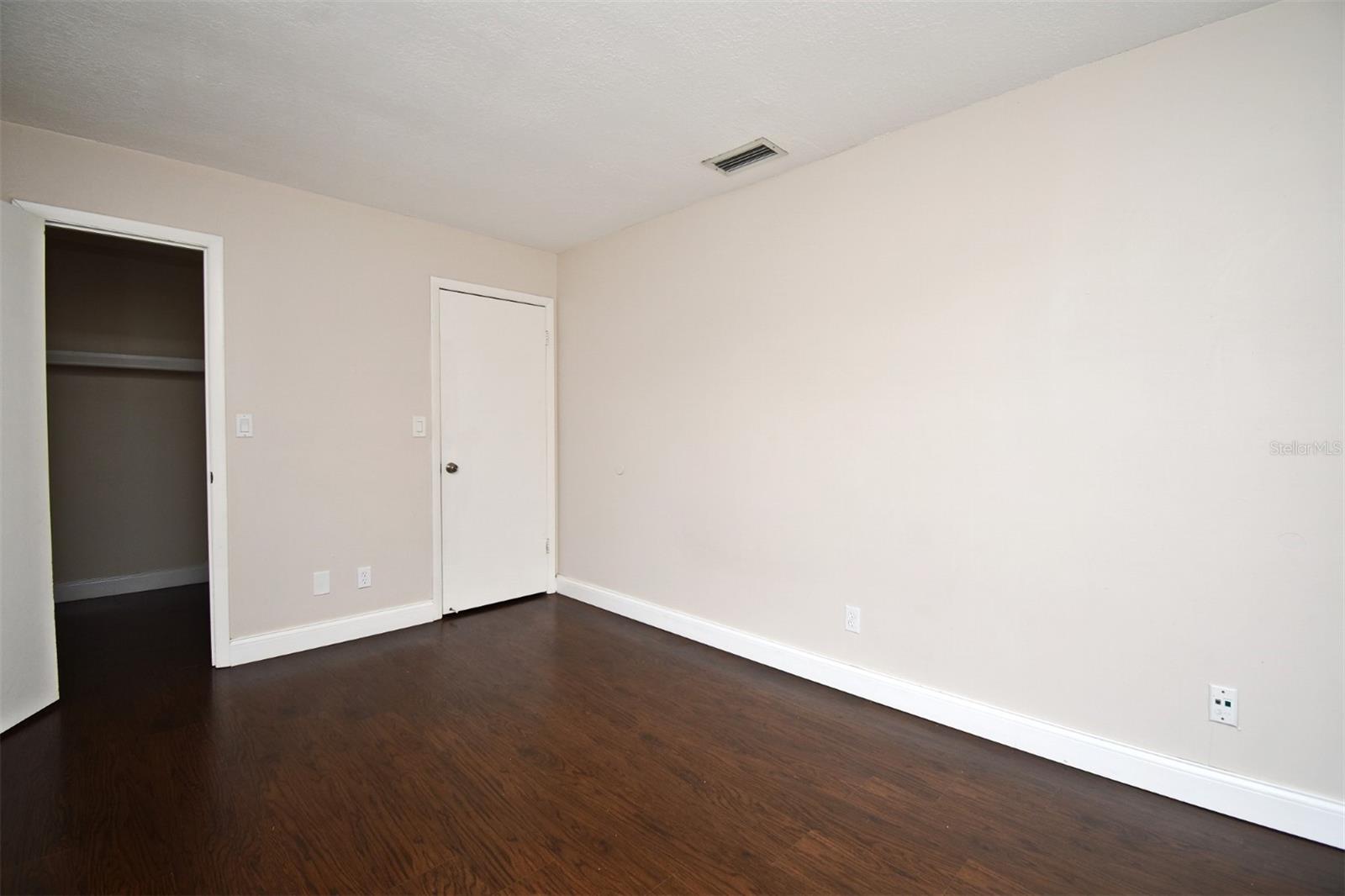 Image 34 of 37 For 4159 White Pine Avenue 3