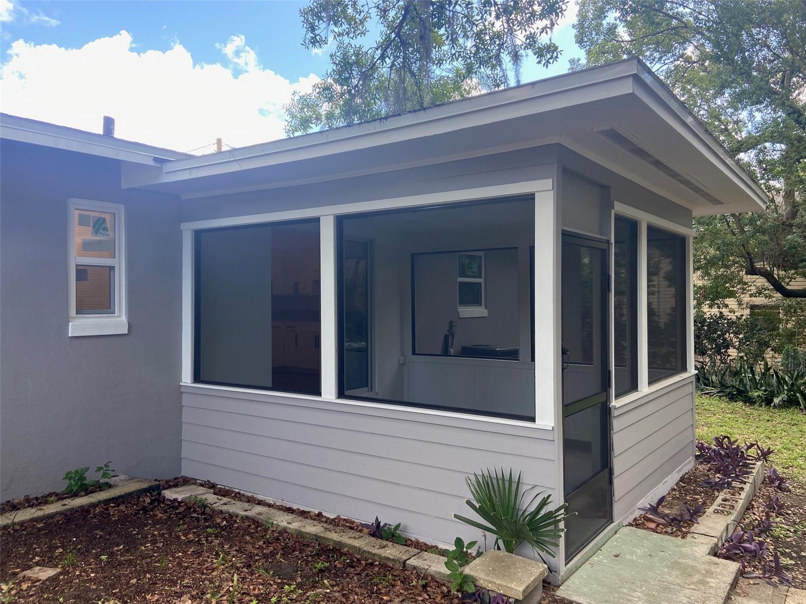 Image 6 of 15 For 377 Minneola Avenue
