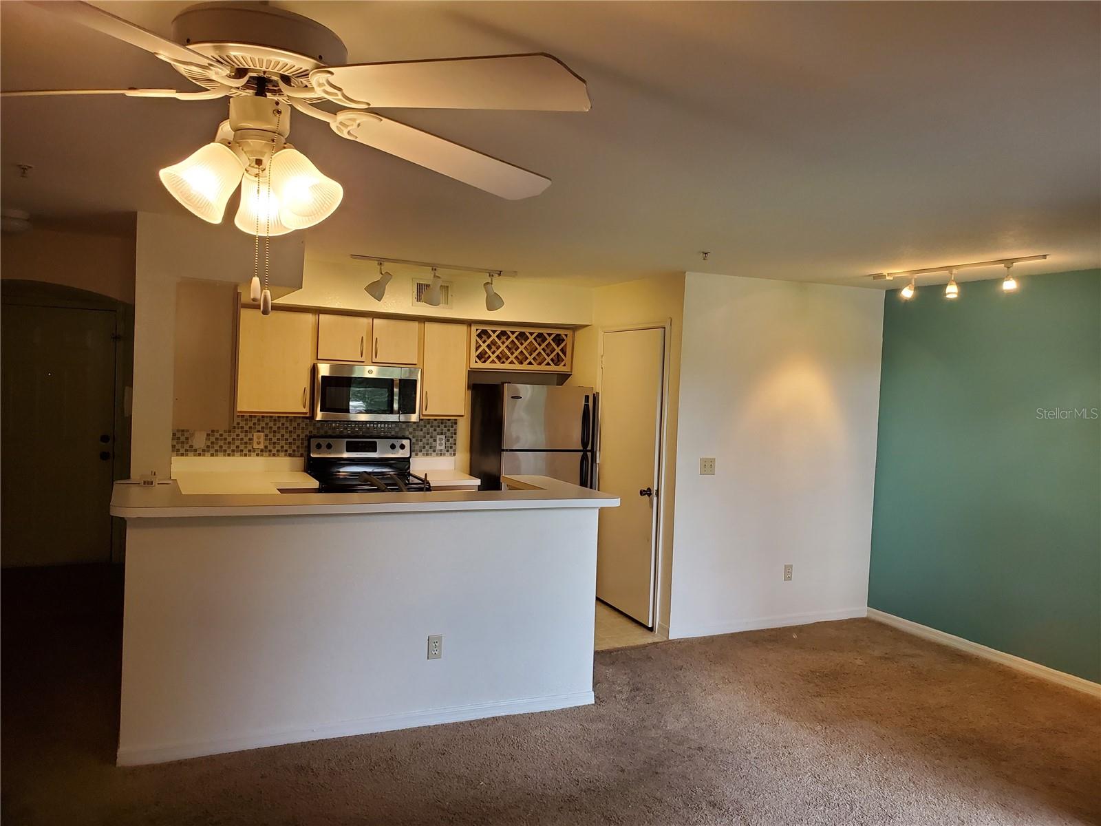 Image 10 of 25 For 7200 Westpointe Boulevard 1526