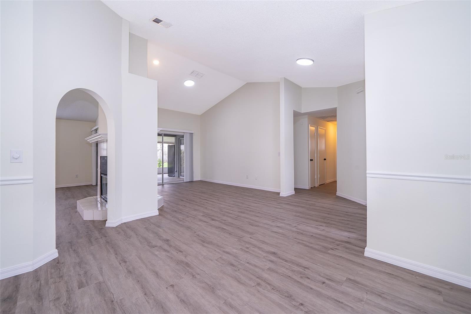 Image 2 of 33 For 2425 Rolling Broak Drive