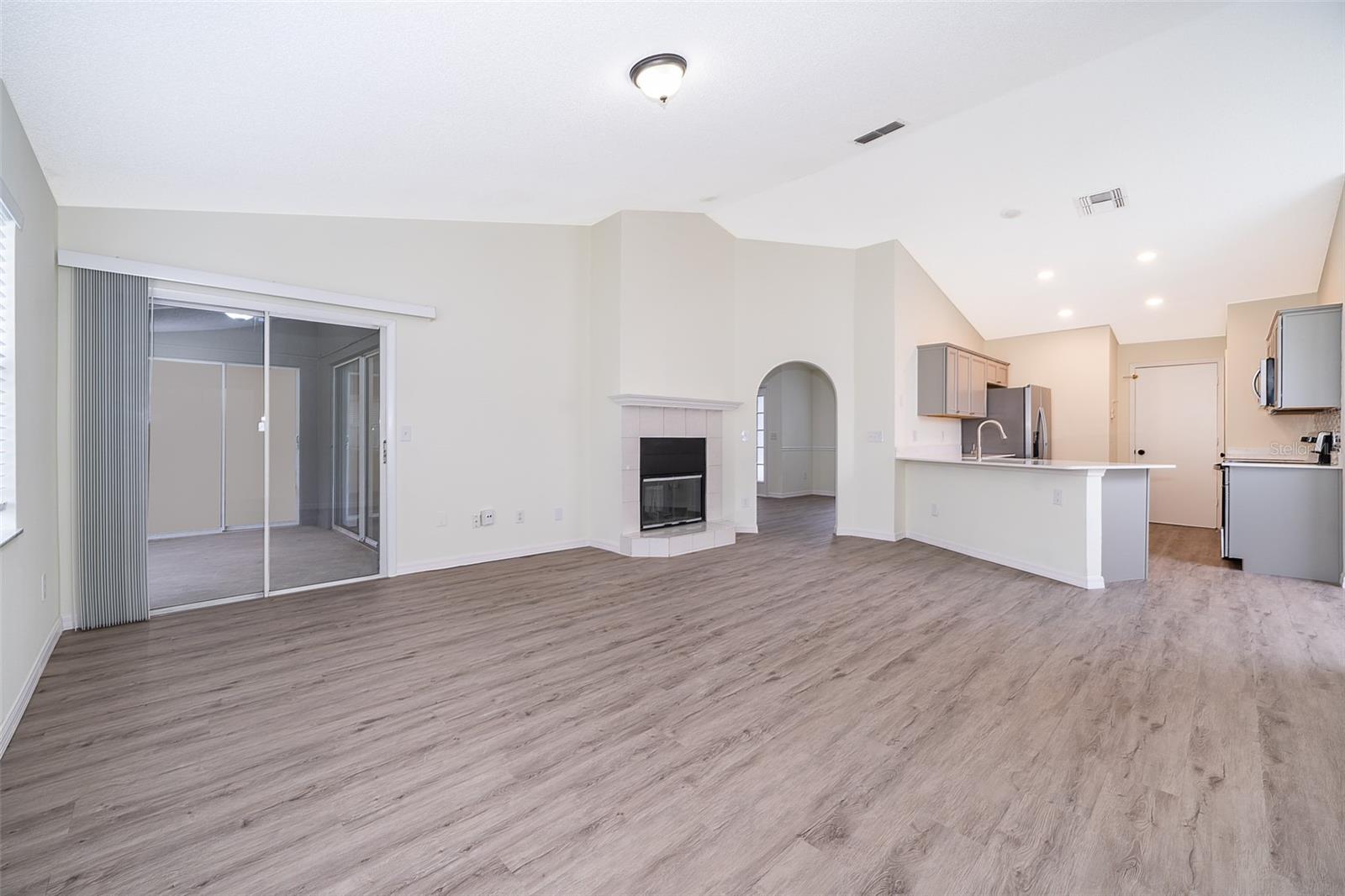 Image 8 of 33 For 2425 Rolling Broak Drive