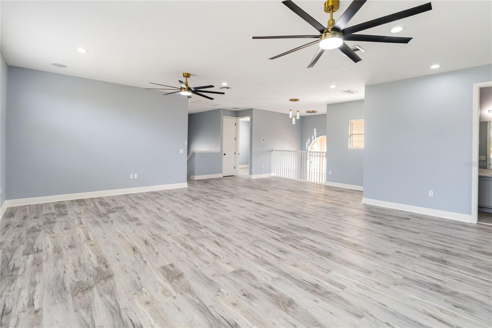 Image 33 of 56 For 3814 Golden Feather Way