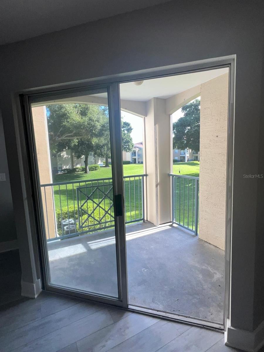Image 2 of 3 For 7280 Westpointe Boulevard 826