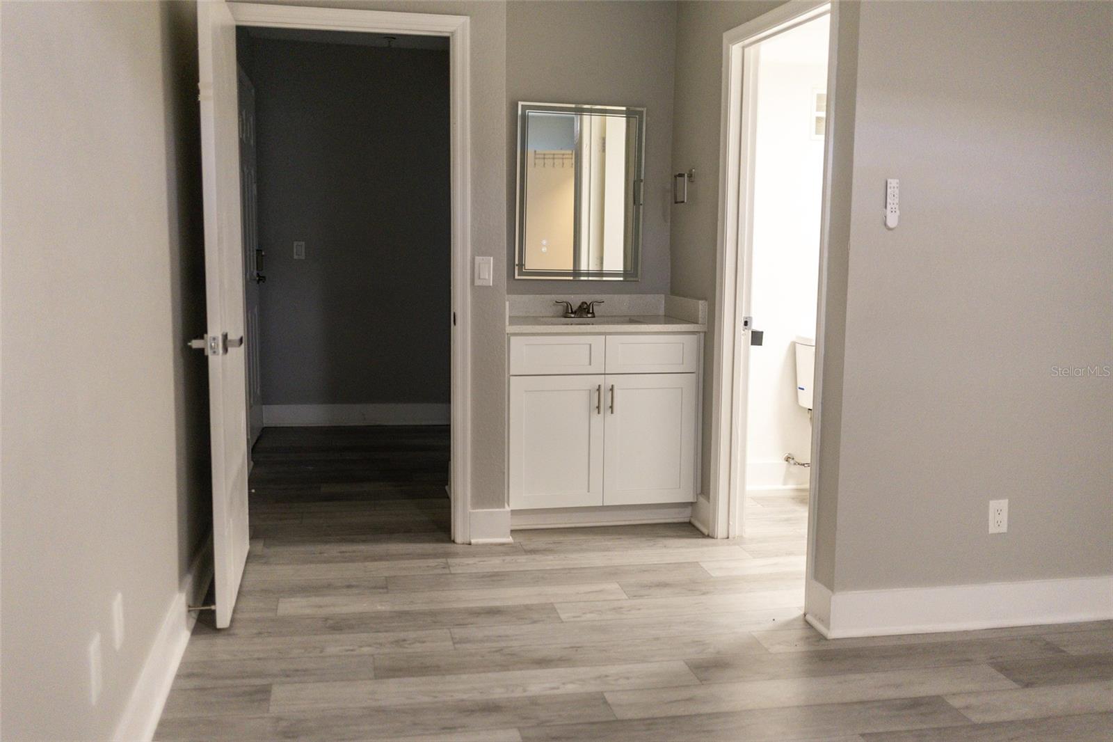 Image 31 of 34 For 7280 Westpointe Boulevard 826