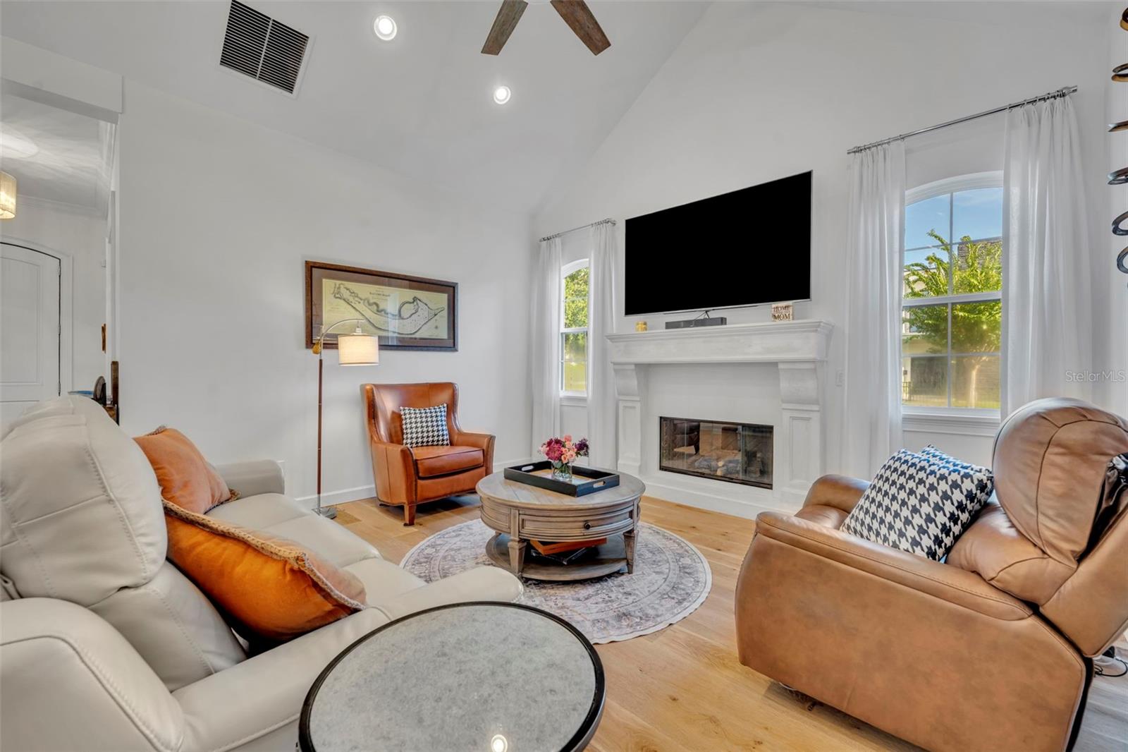 Image 10 of 43 For 1166 Oaks Boulevard