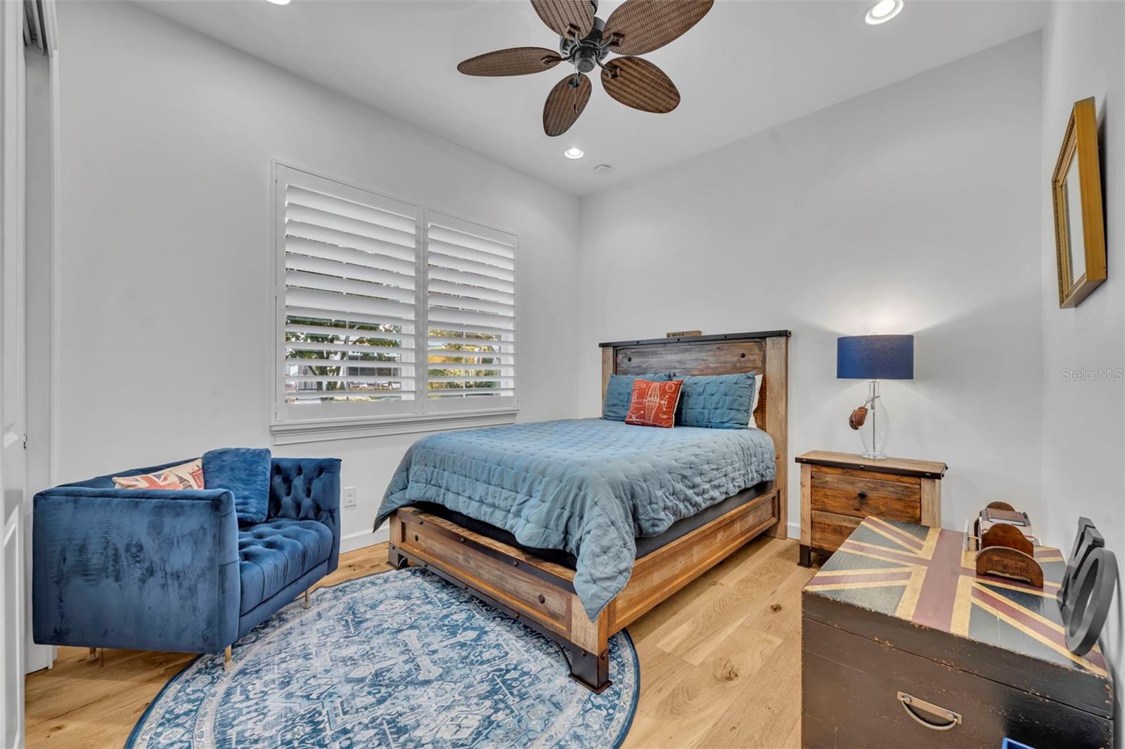 Image 21 of 43 For 1166 Oaks Boulevard