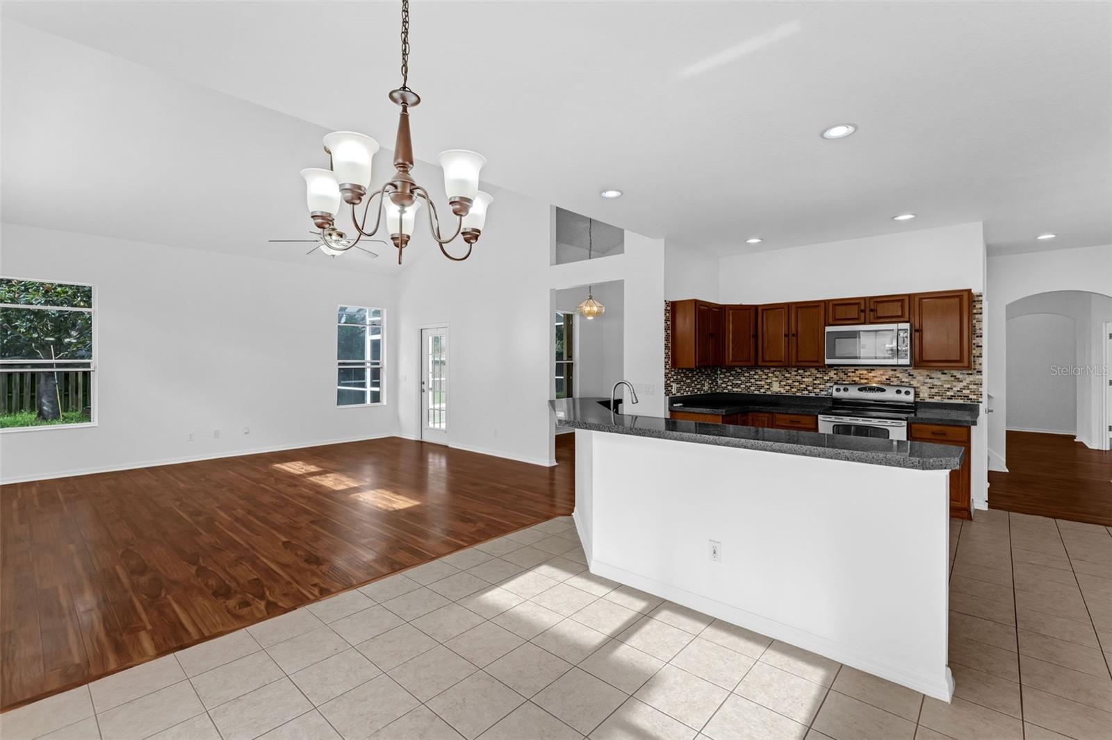 Image 10 of 60 For 802 Kingsbridge Drive