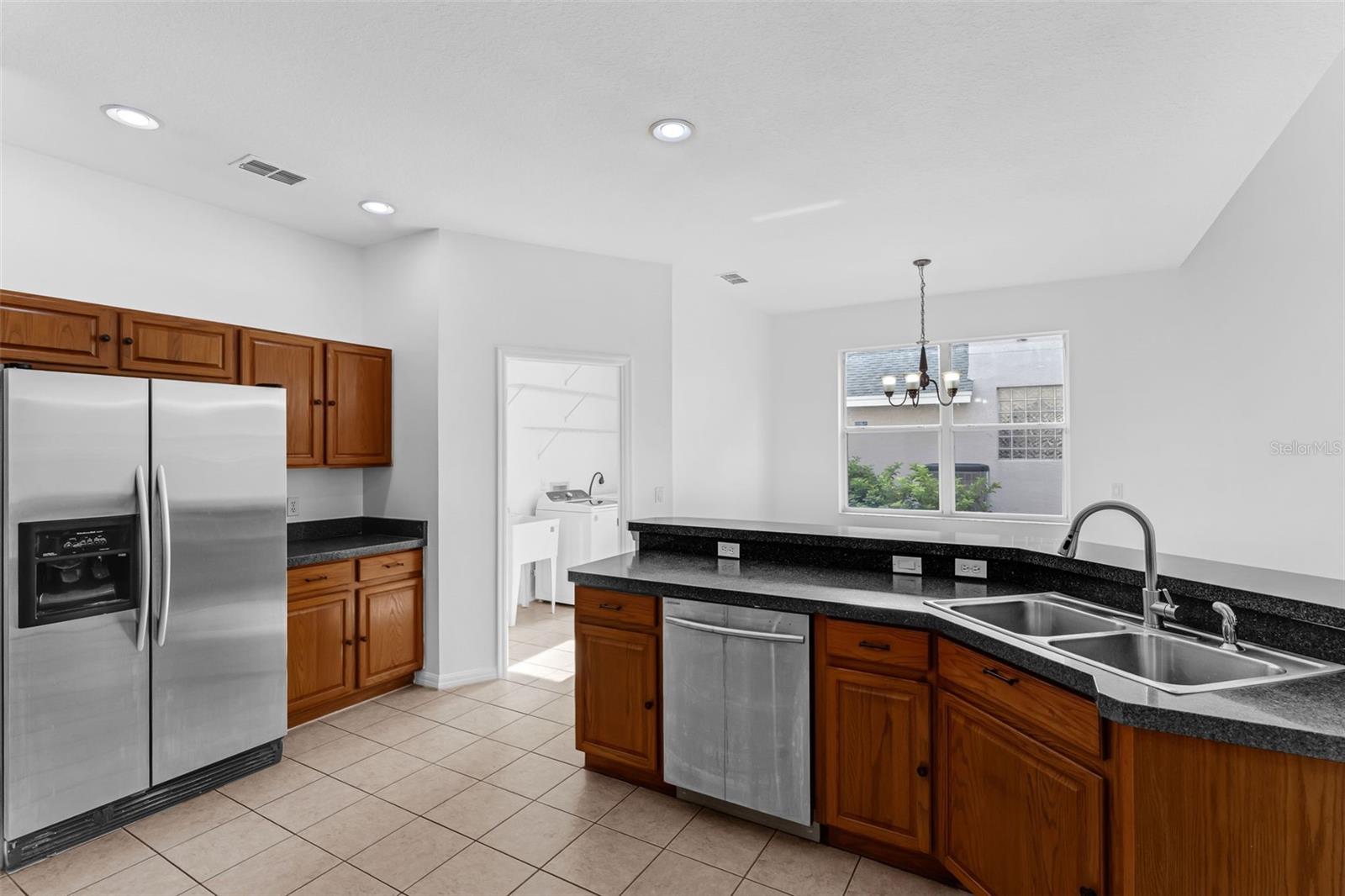 Image 12 of 60 For 802 Kingsbridge Drive