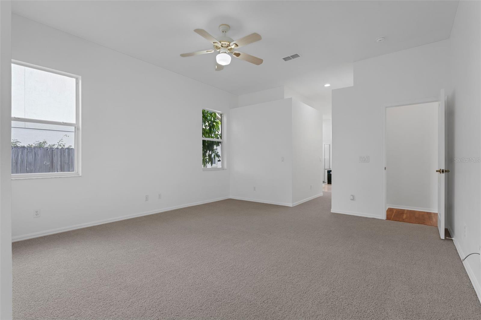 Image 20 of 60 For 802 Kingsbridge Drive