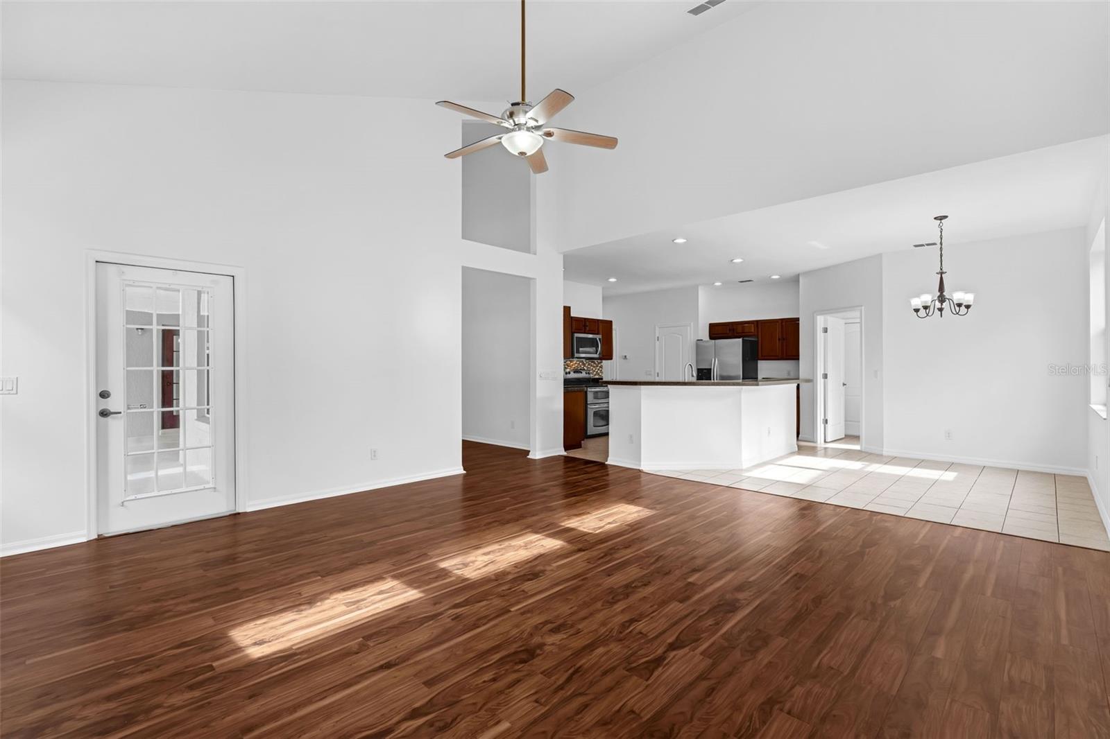 Image 9 of 60 For 802 Kingsbridge Drive