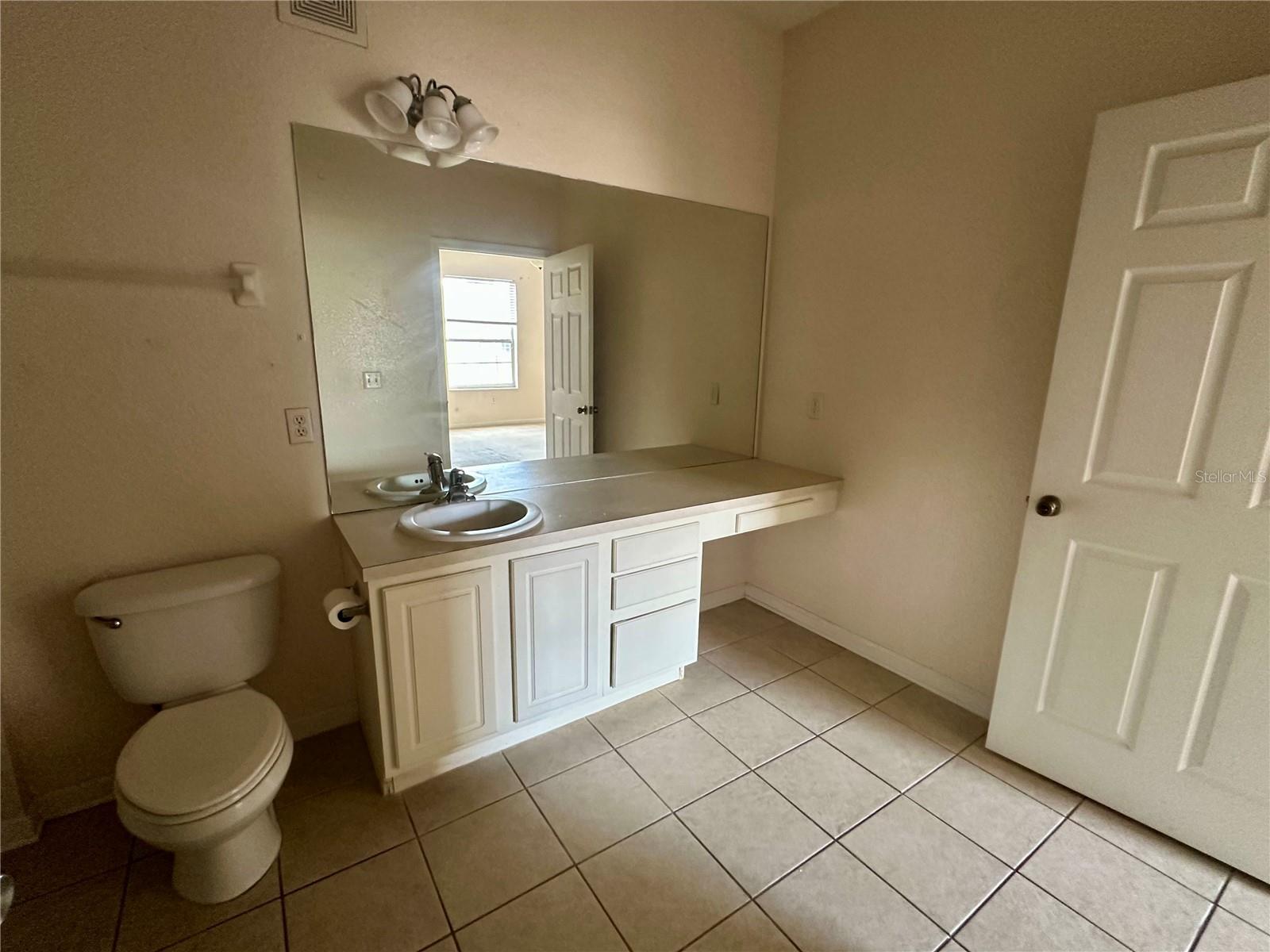 Image 8 of 16 For 6402 Cava Alta Drive 410