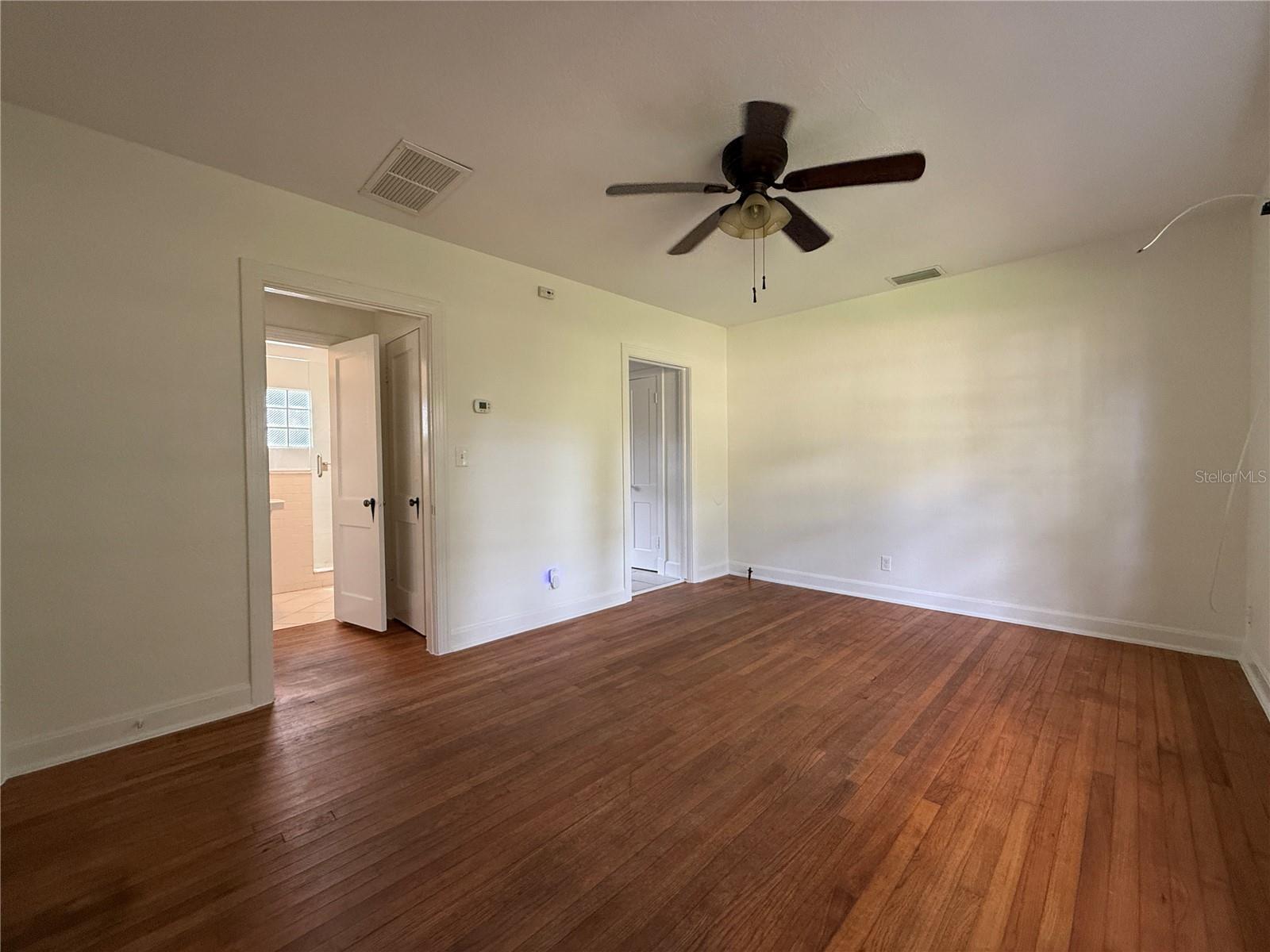 Image 11 of 28 For 601 Daniels Avenue