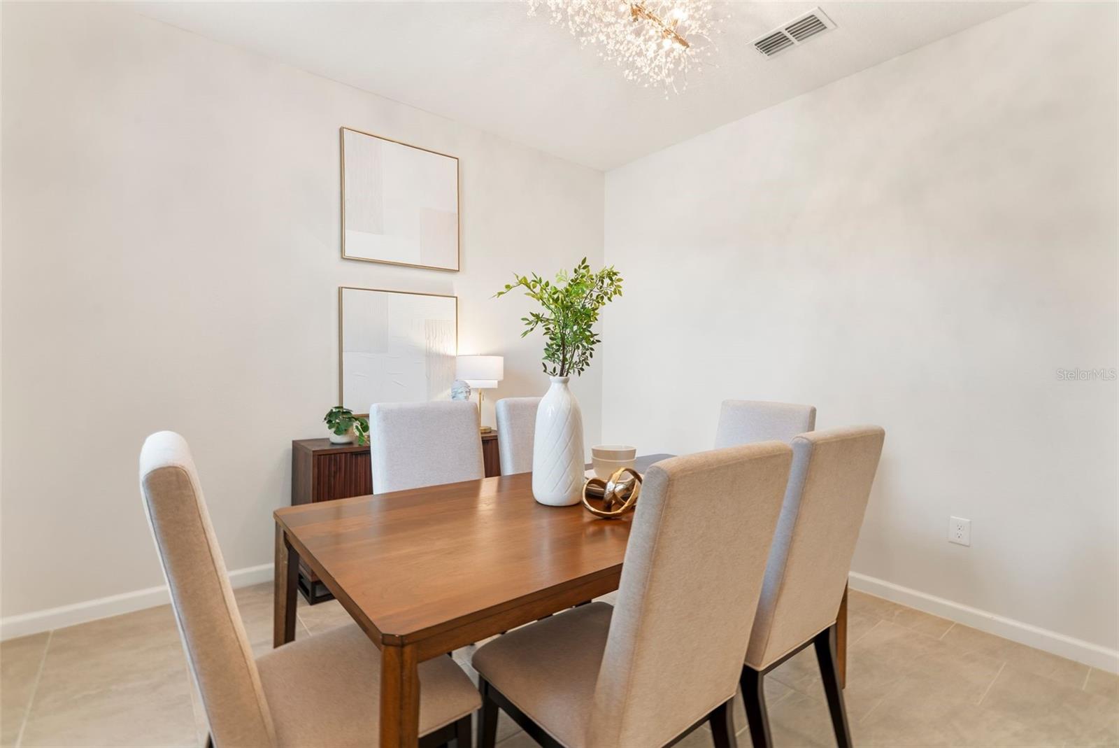 Image 4 of 37 For 1317 Yorkdale Road