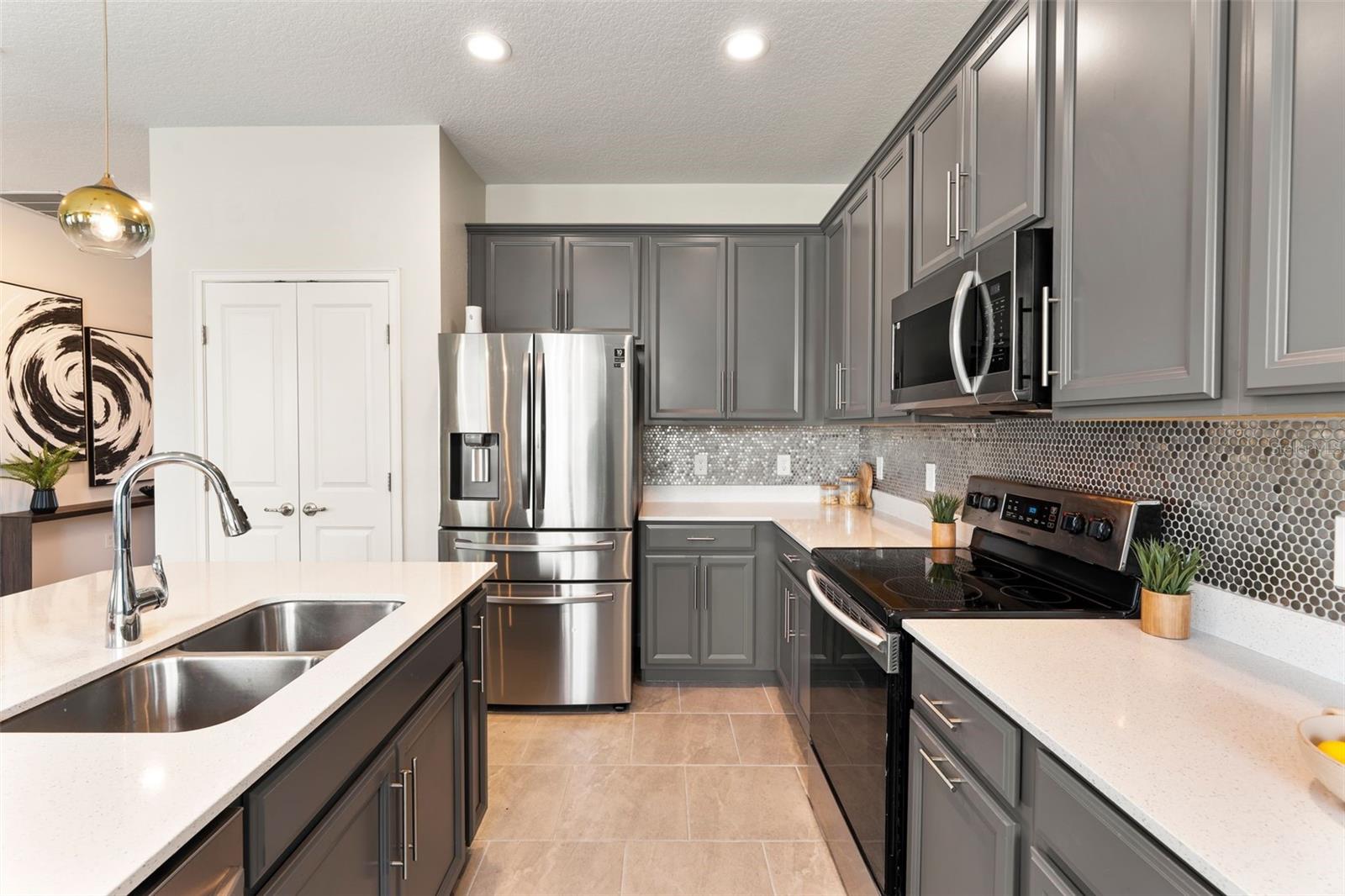 Image 8 of 37 For 1317 Yorkdale Road