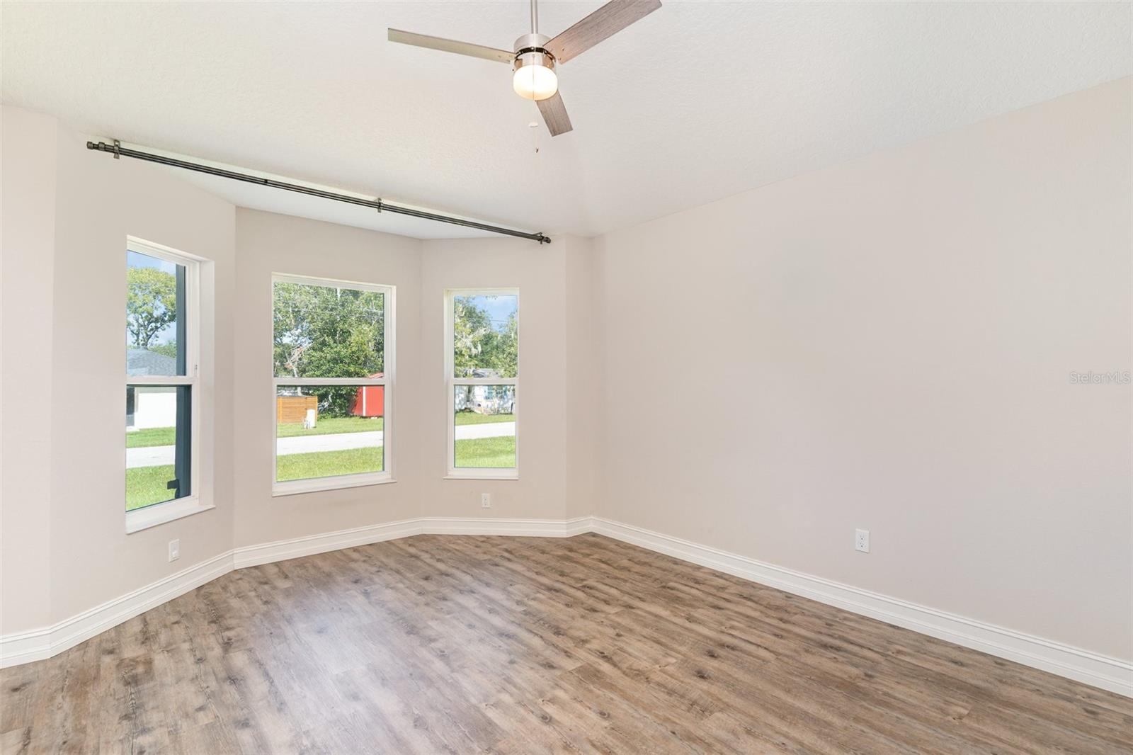 Image 18 of 25 For 12205 87th Terrace