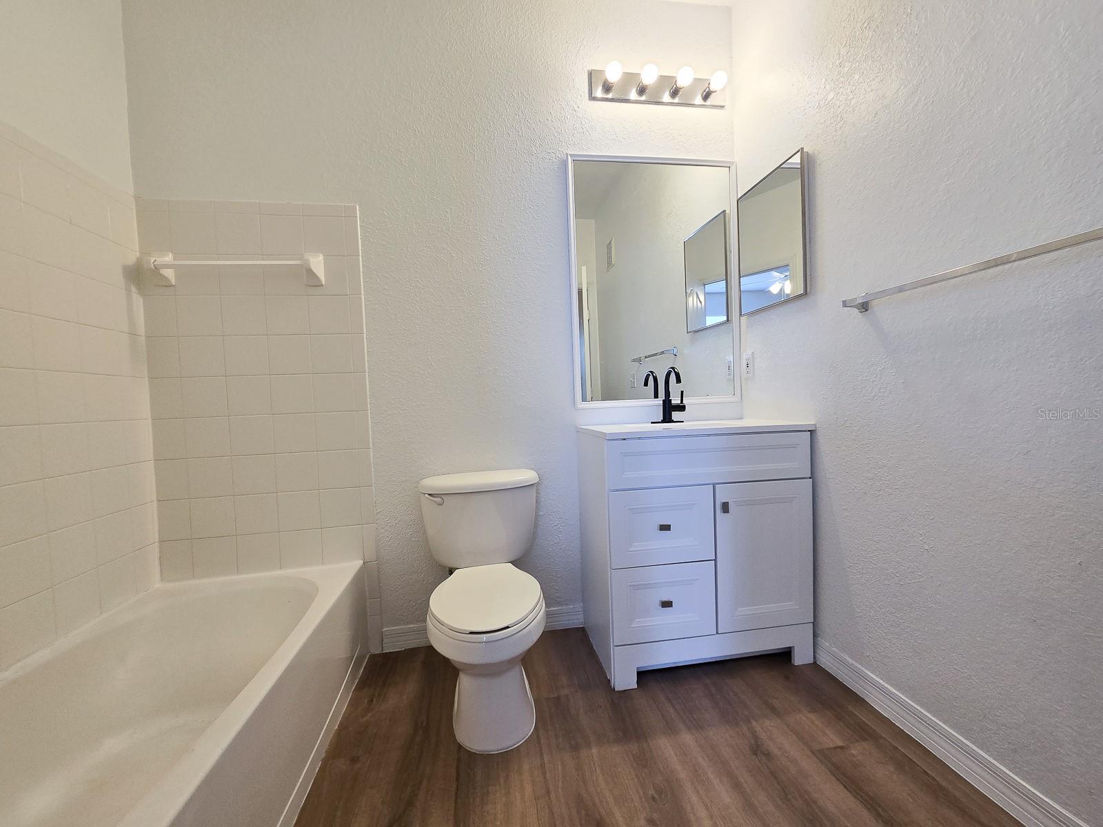 Image 21 of 34 For 2651 Maitland Crossing Way 205