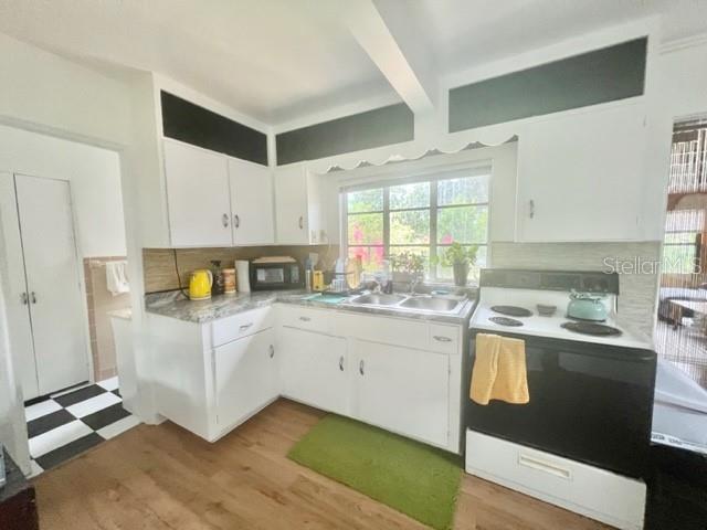 Image 9 of 26 For 907 Dowd Avenue