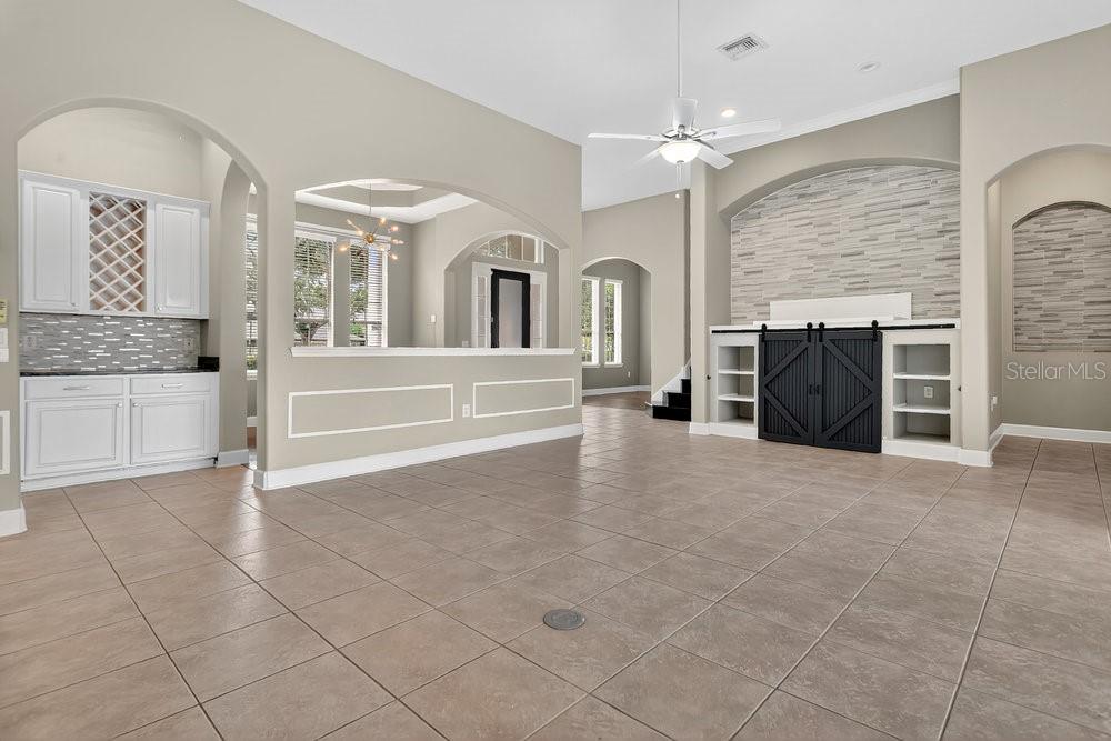Image 12 of 41 For 213 Bluestone Place