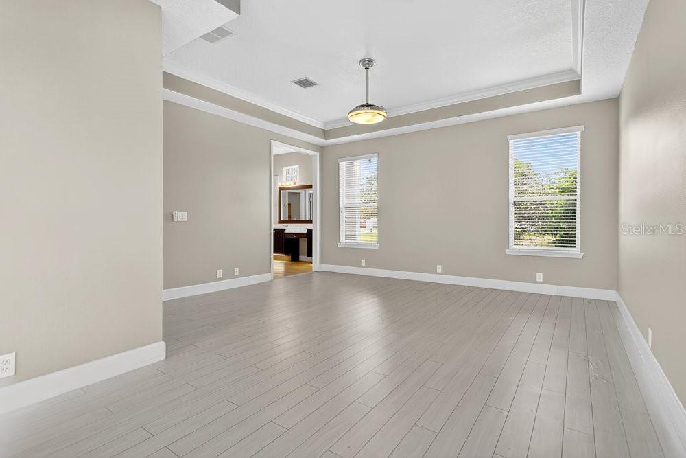 Image 17 of 41 For 213 Bluestone Place