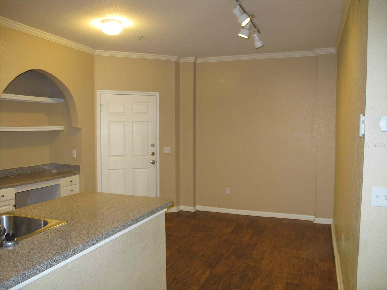 Image 3 of 21 For 860 Orange Avenue 159