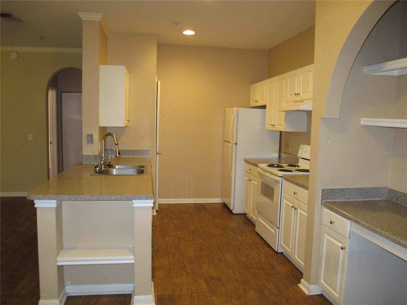 Image 4 of 21 For 860 Orange Avenue 159