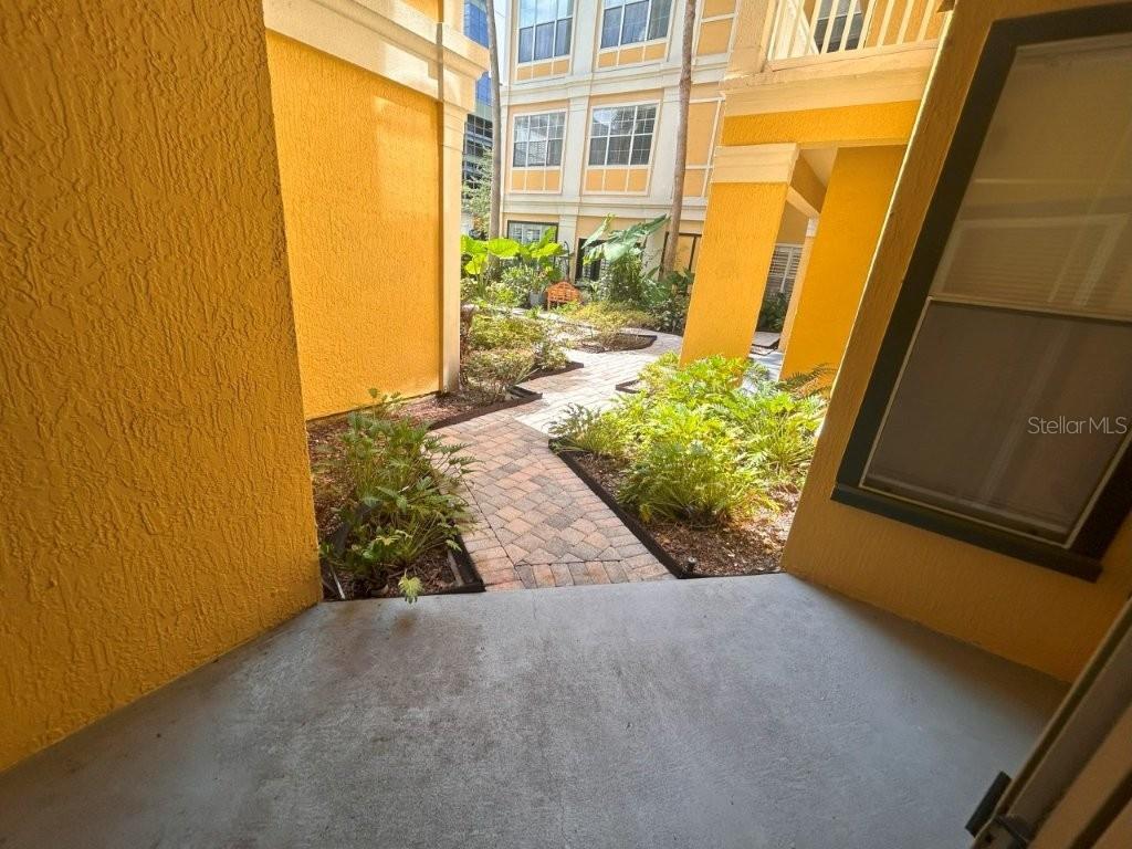 Image 9 of 21 For 860 Orange Avenue 159