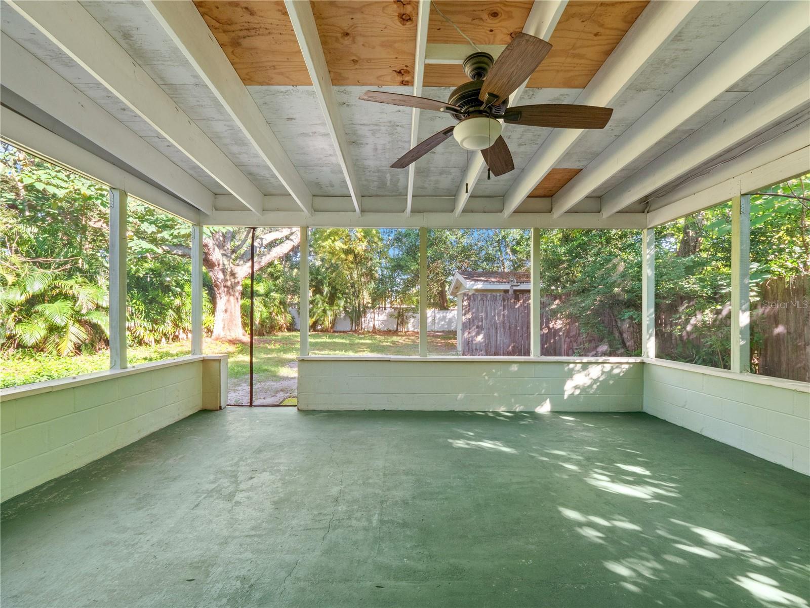 Image 20 of 26 For 1919 Azalea Avenue