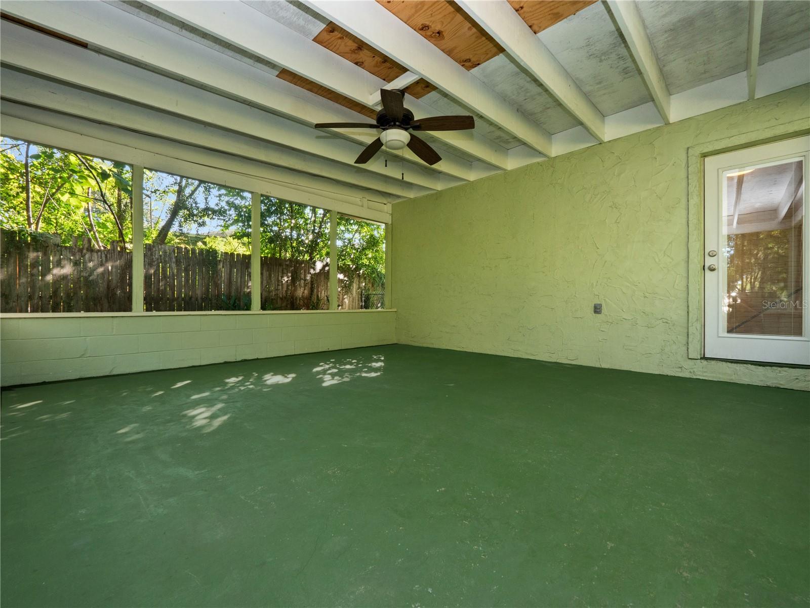 Image 24 of 26 For 1919 Azalea Avenue