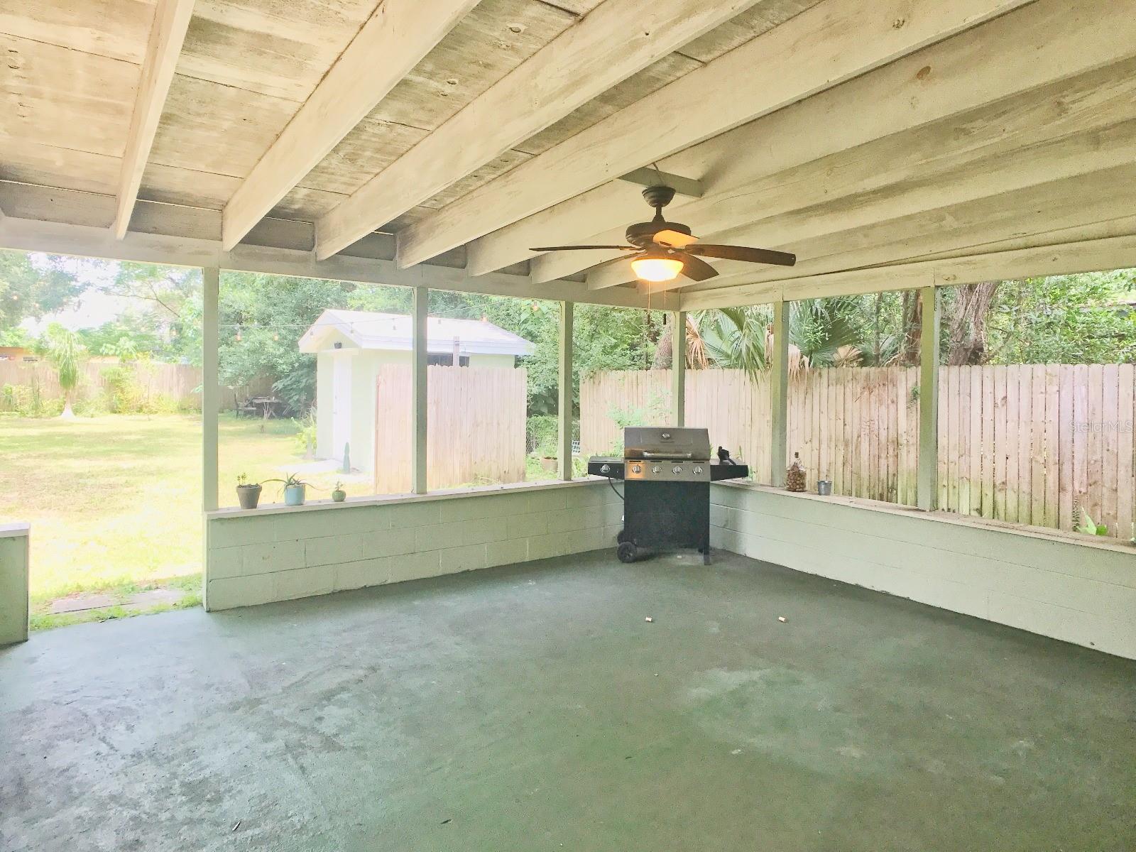 Image 4 of 17 For 1919 Azalea Avenue