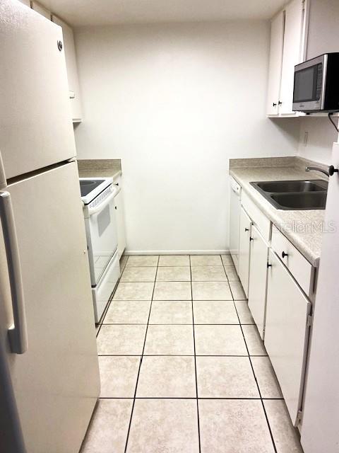 Image 2 of 16 For 920 Lake Destiny Road F